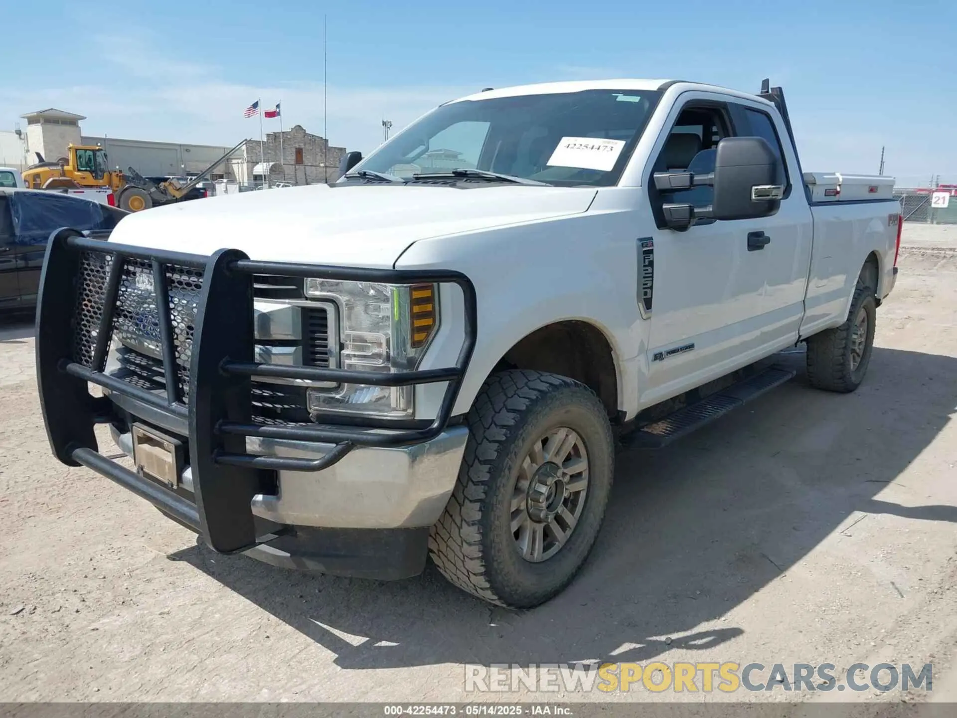 2 Photograph of a damaged car 1FT7X2BT5KEF76850 FORD F-250 2019