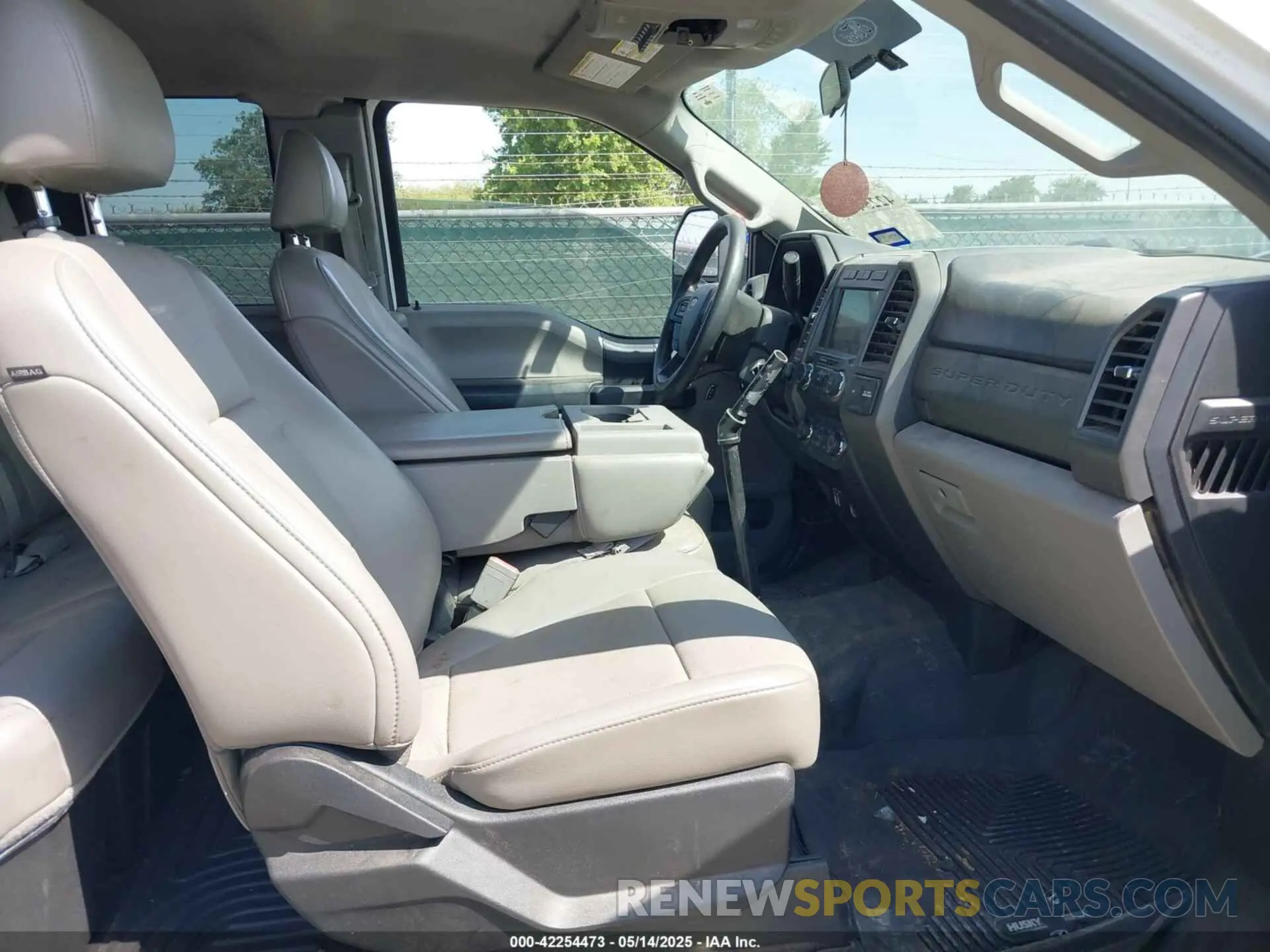 5 Photograph of a damaged car 1FT7X2BT5KEF76850 FORD F-250 2019