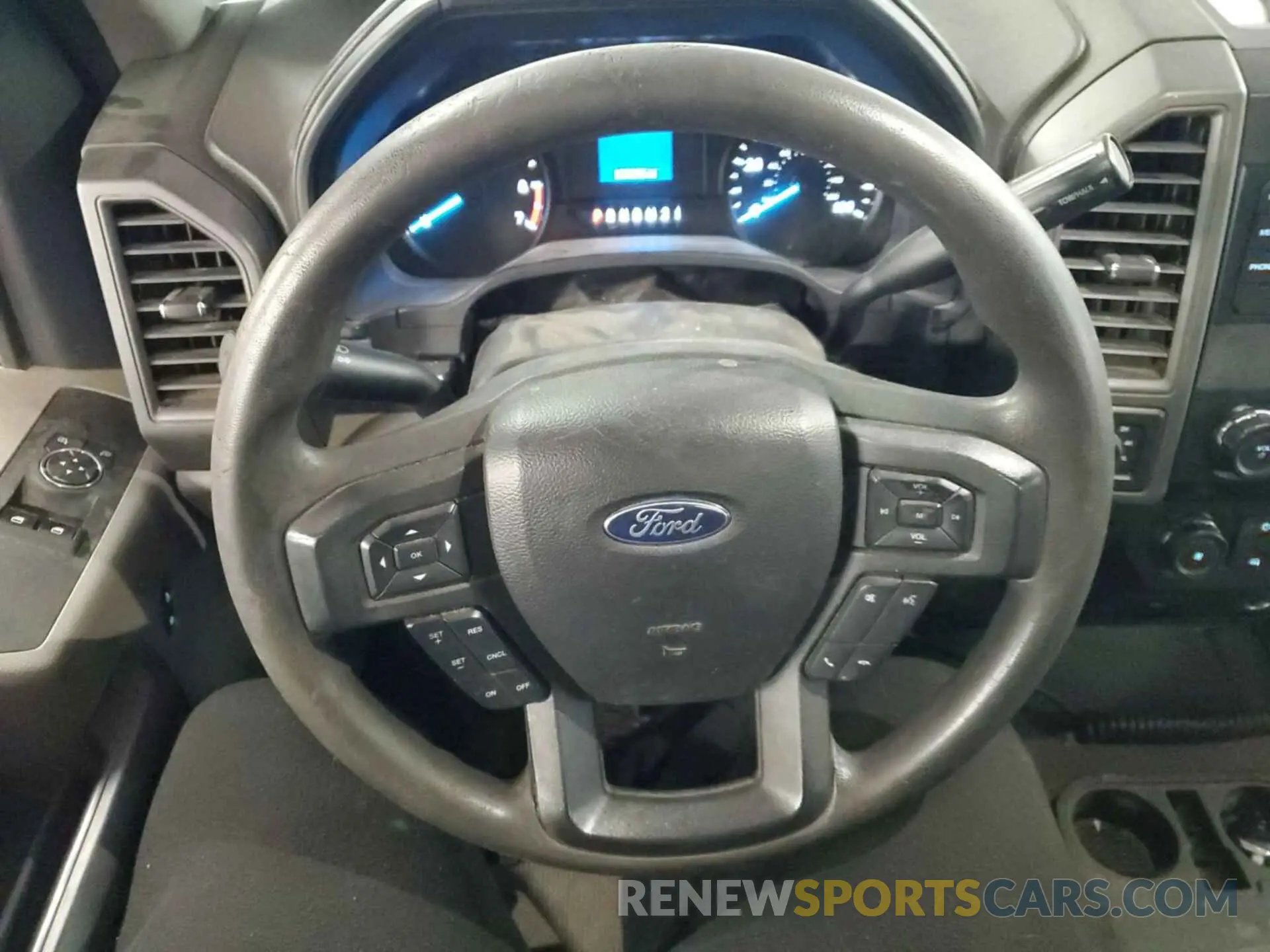 10 Photograph of a damaged car 1FTBF2B69KEF61551 FORD F-250 2019