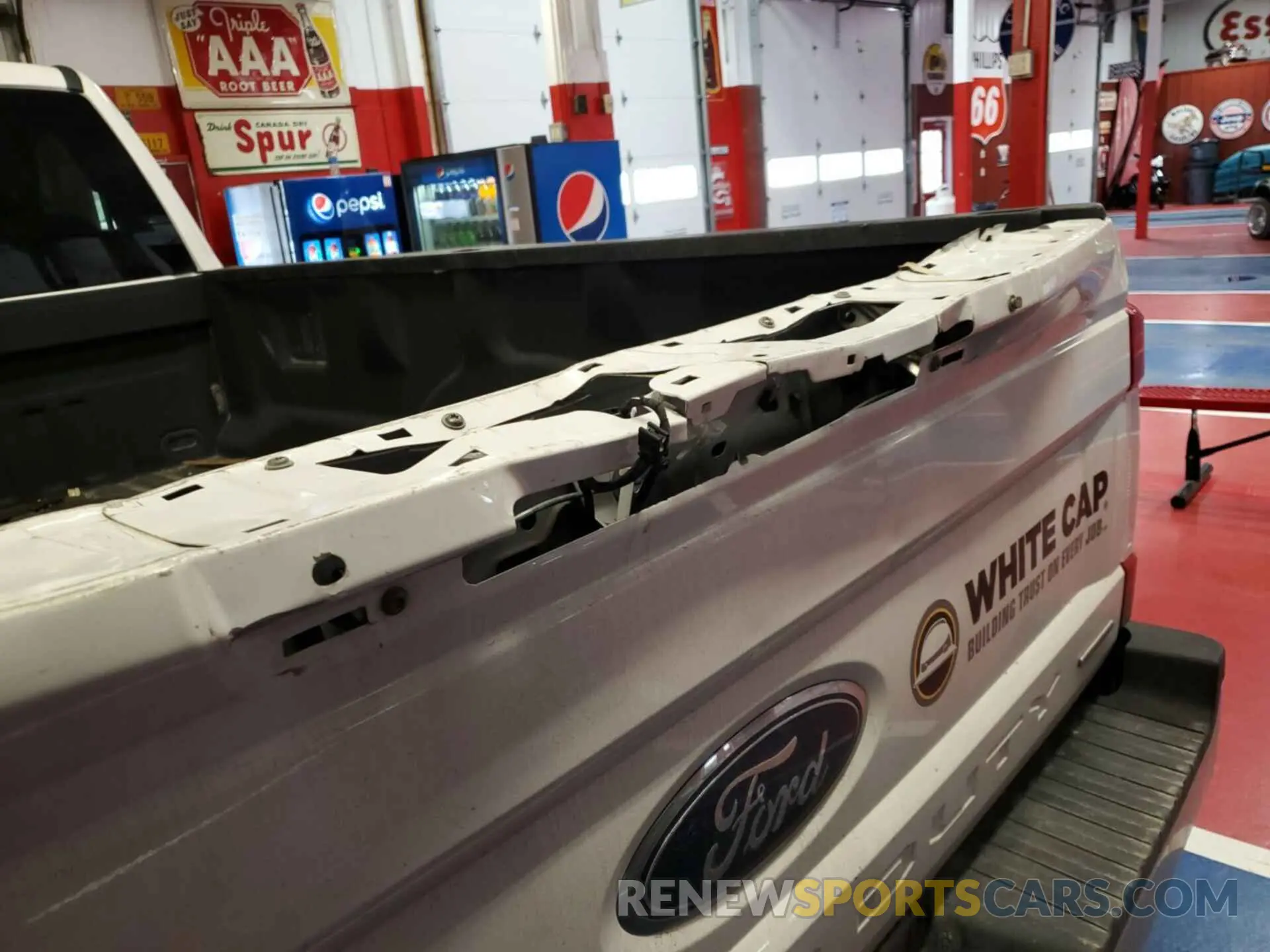 12 Photograph of a damaged car 1FTBF2B69KEF61551 FORD F-250 2019