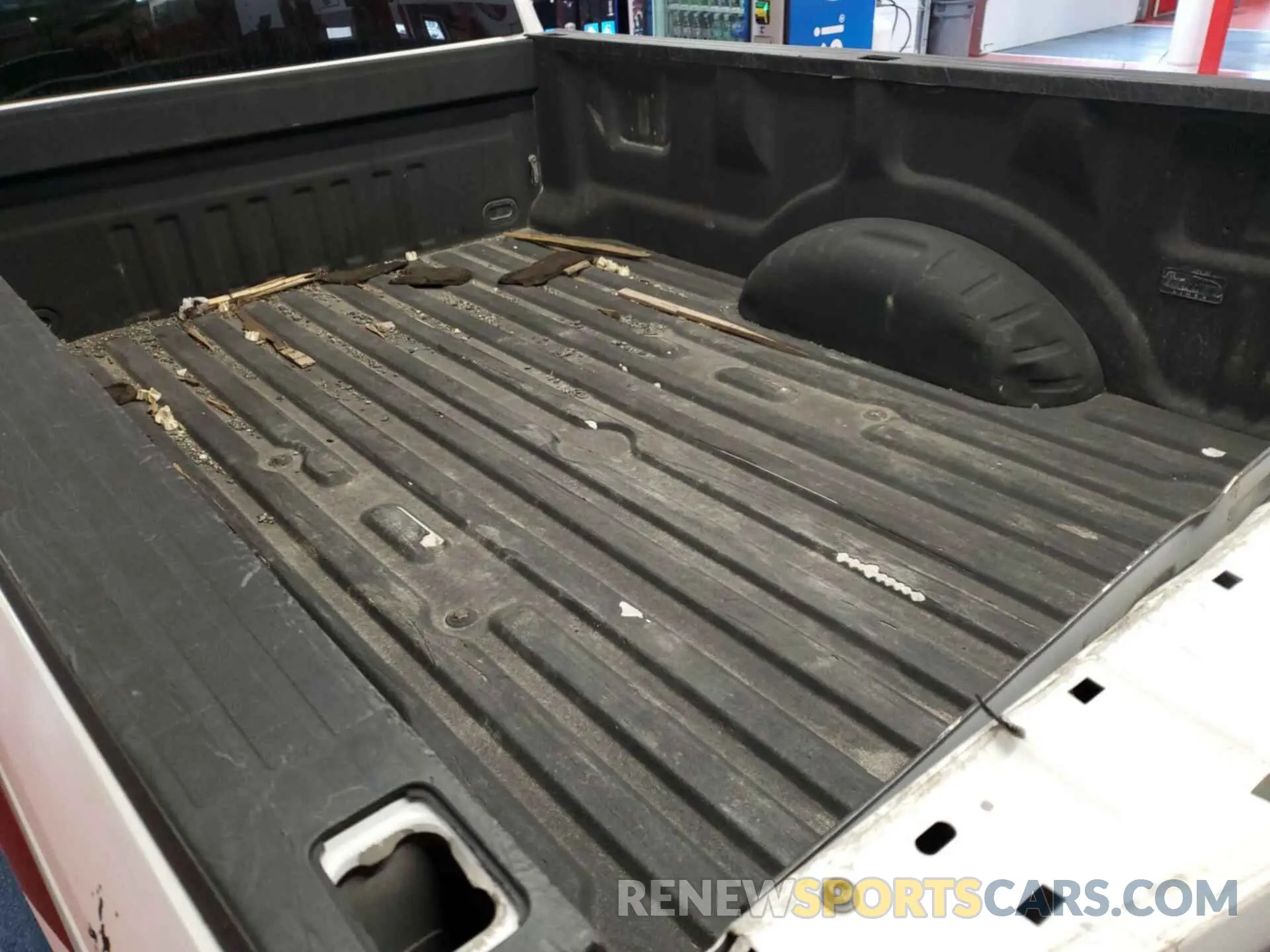 16 Photograph of a damaged car 1FTBF2B69KEF61551 FORD F-250 2019