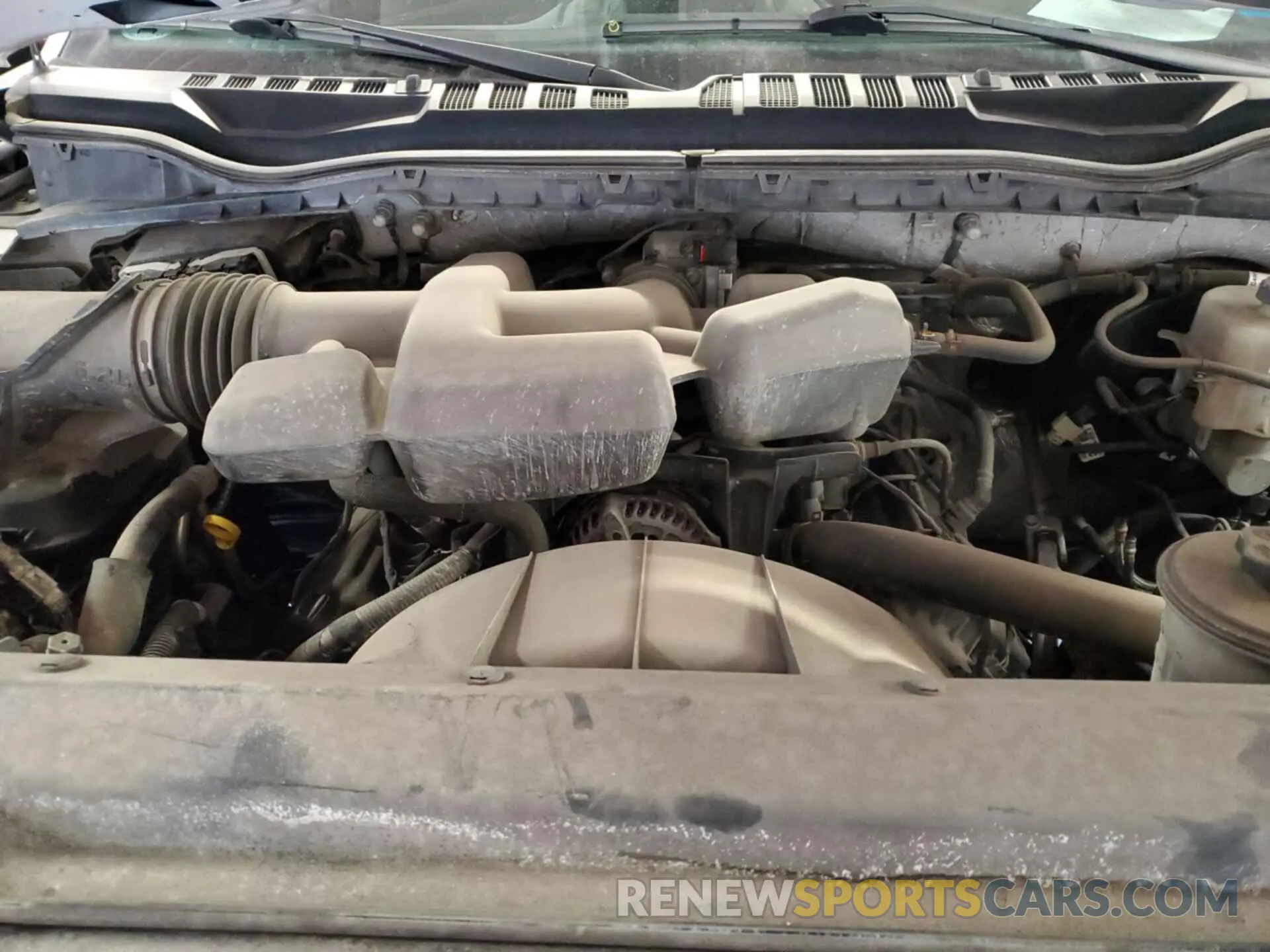18 Photograph of a damaged car 1FTBF2B69KEF61551 FORD F-250 2019