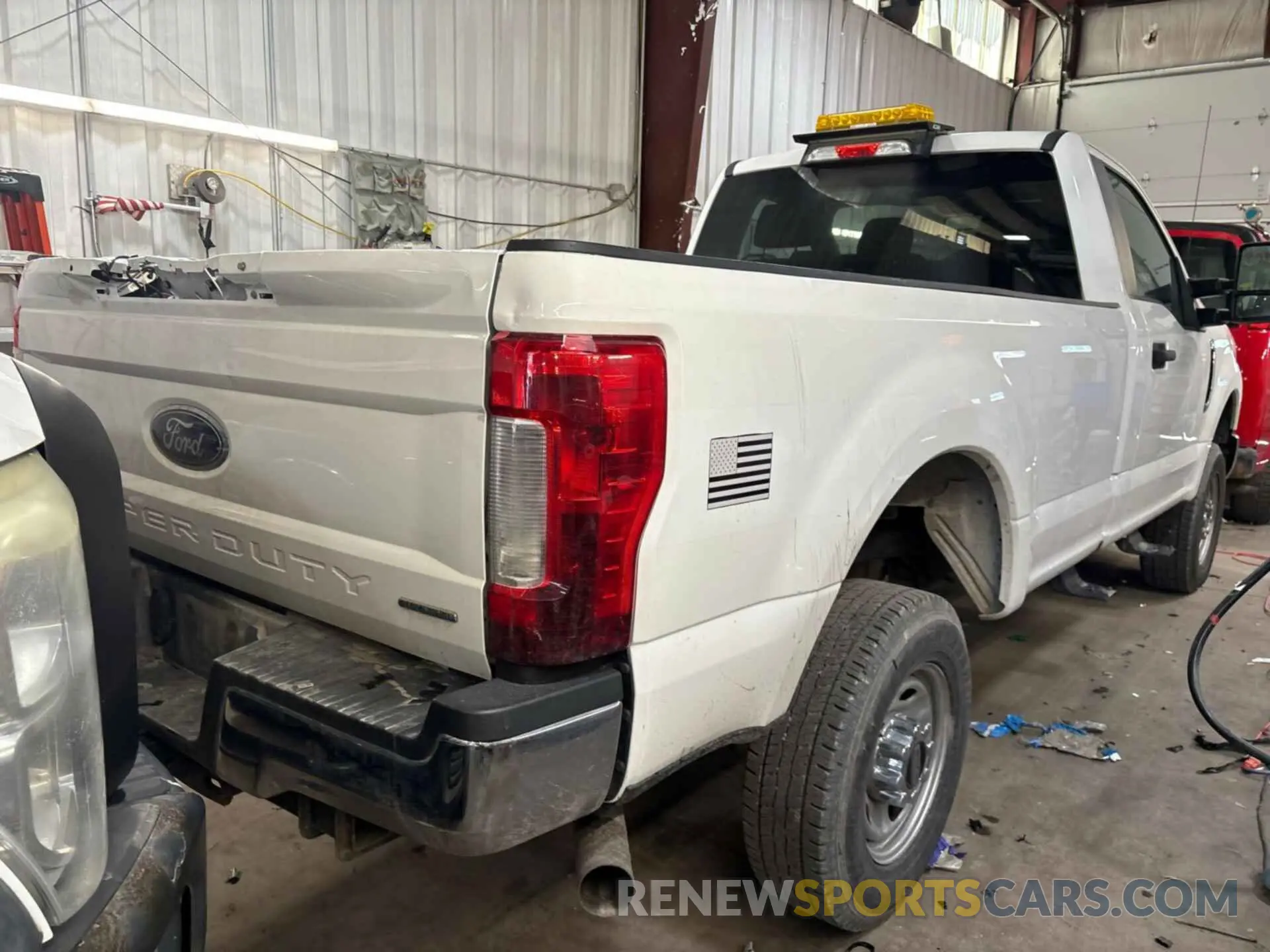 25 Photograph of a damaged car 1FTBF2B69KEF61551 FORD F-250 2019