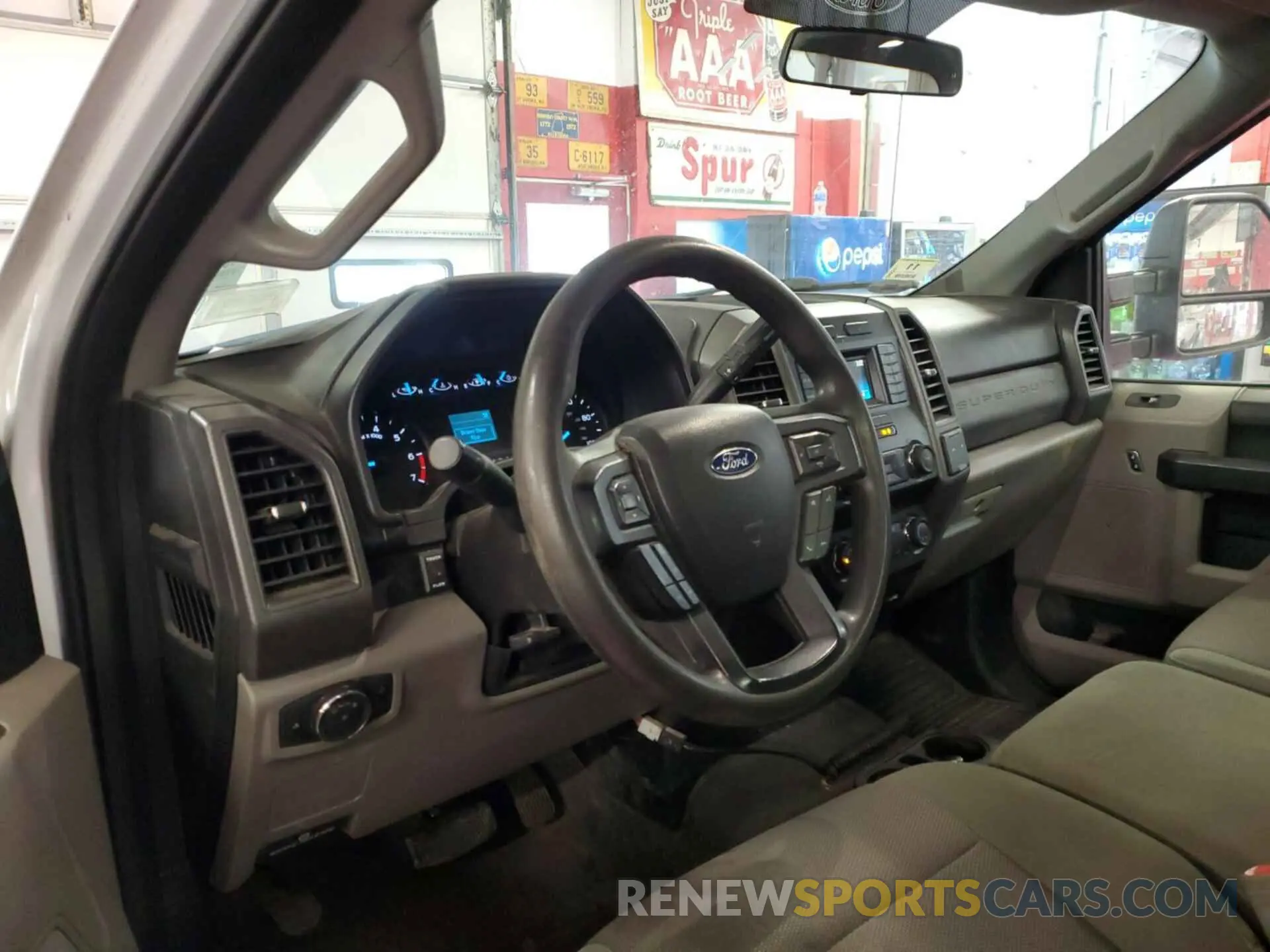 27 Photograph of a damaged car 1FTBF2B69KEF61551 FORD F-250 2019