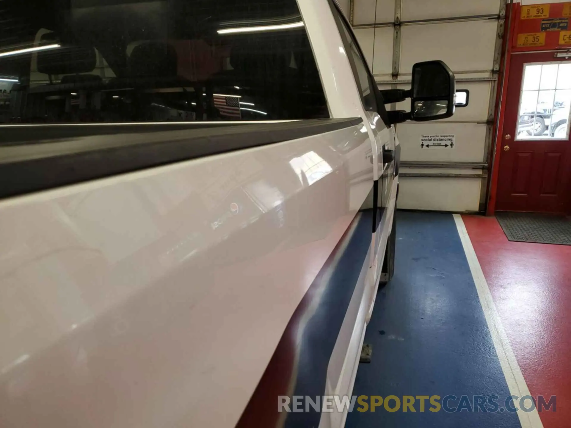 6 Photograph of a damaged car 1FTBF2B69KEF61551 FORD F-250 2019