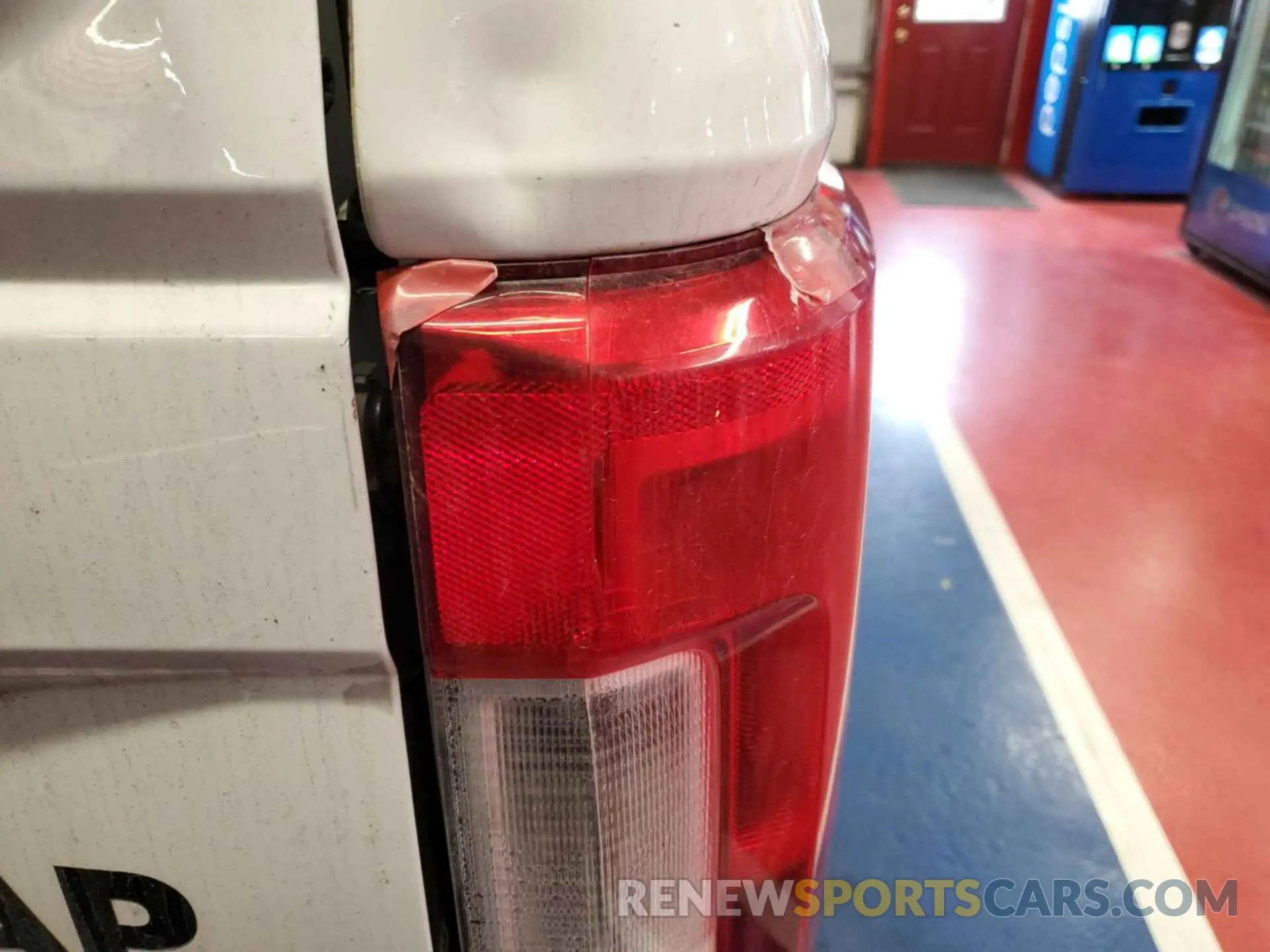 7 Photograph of a damaged car 1FTBF2B69KEF61551 FORD F-250 2019