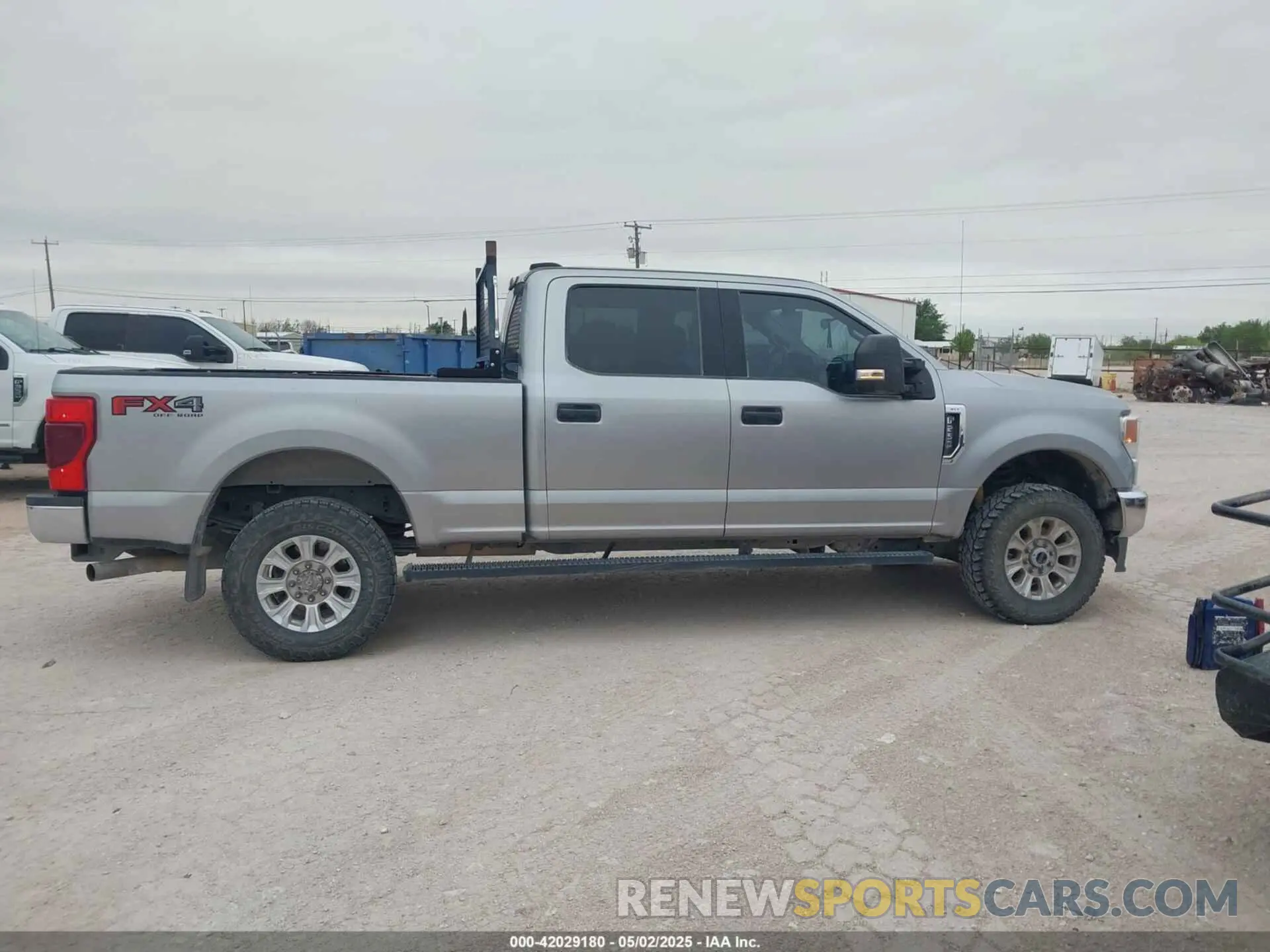 13 Photograph of a damaged car 1FT7W2B62LED95896 FORD F-250 2020
