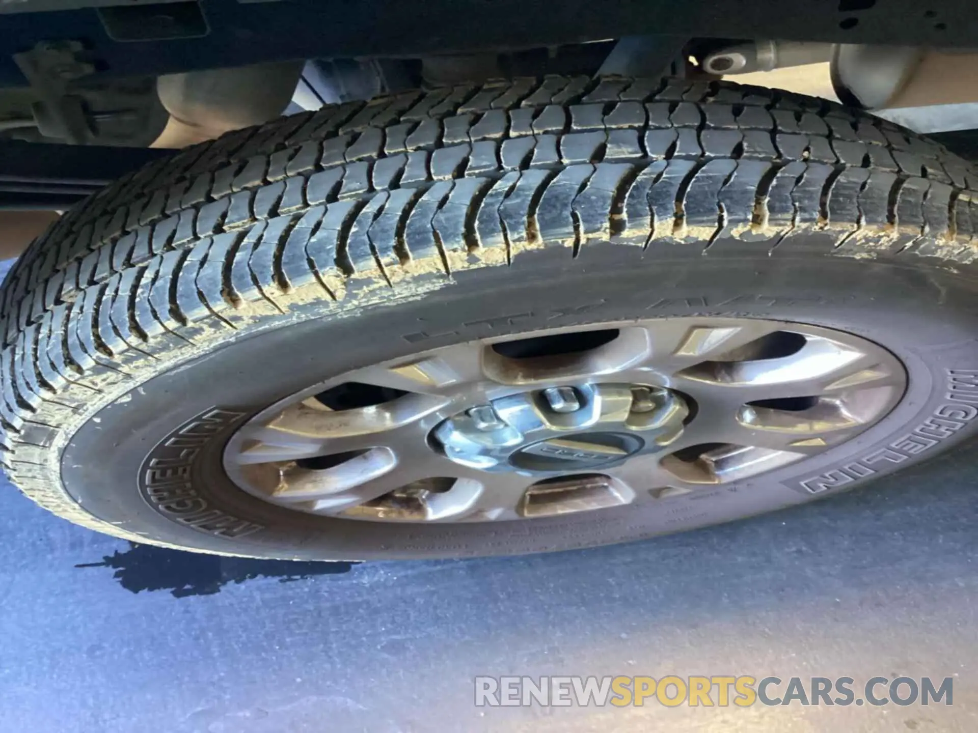 16 Photograph of a damaged car 1FT7W2B66LEC31387 FORD F-250 2020