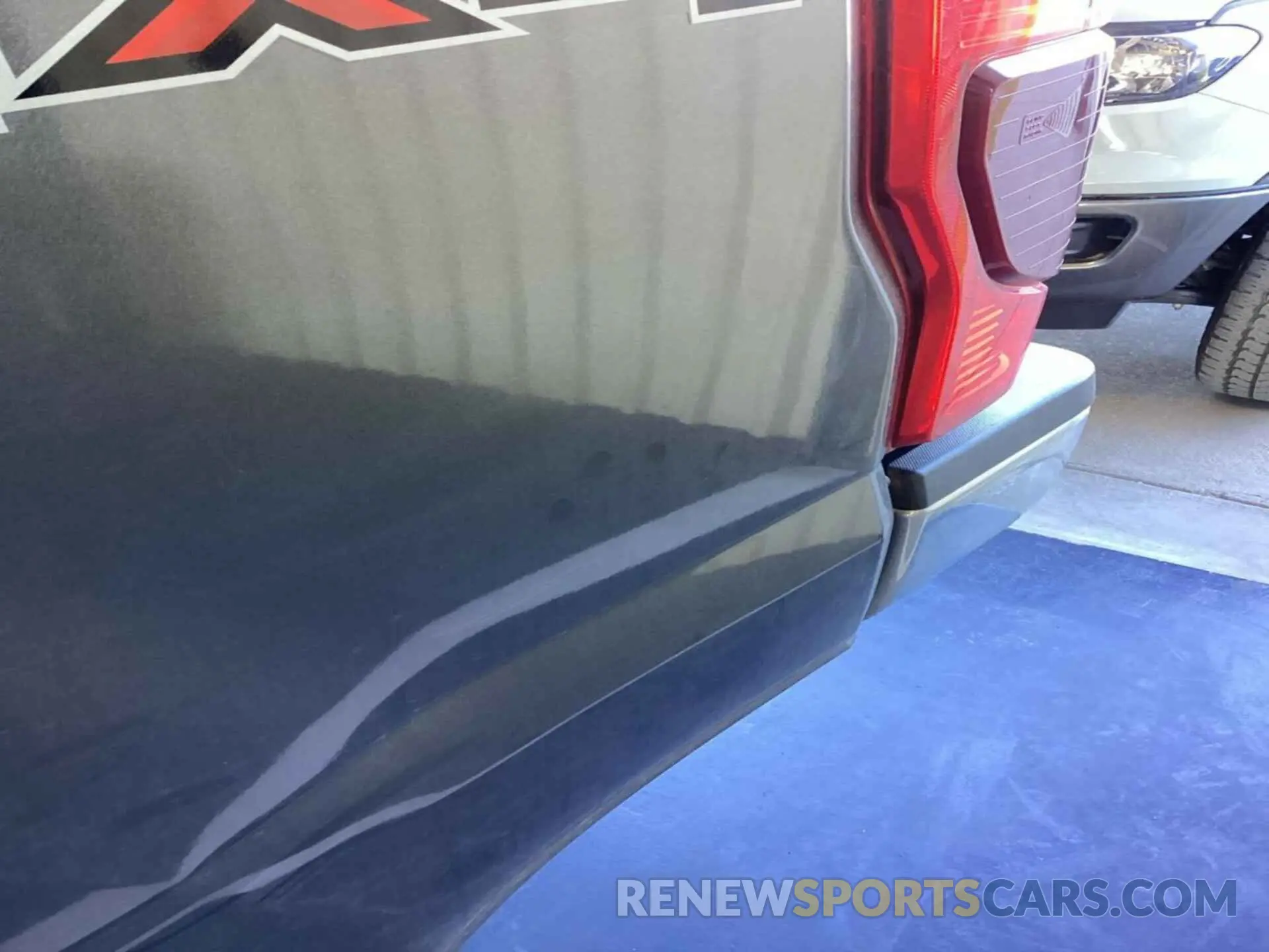 9 Photograph of a damaged car 1FT7W2B66LEC31387 FORD F-250 2020