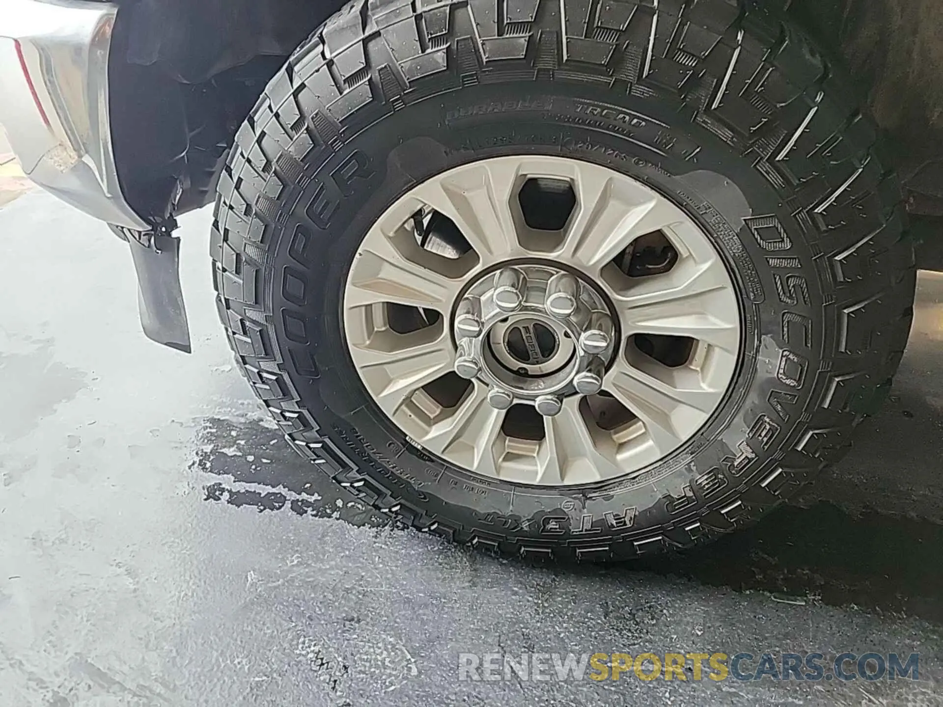26 Photograph of a damaged car 1FT7W2B67LED71027 FORD F-250 2020