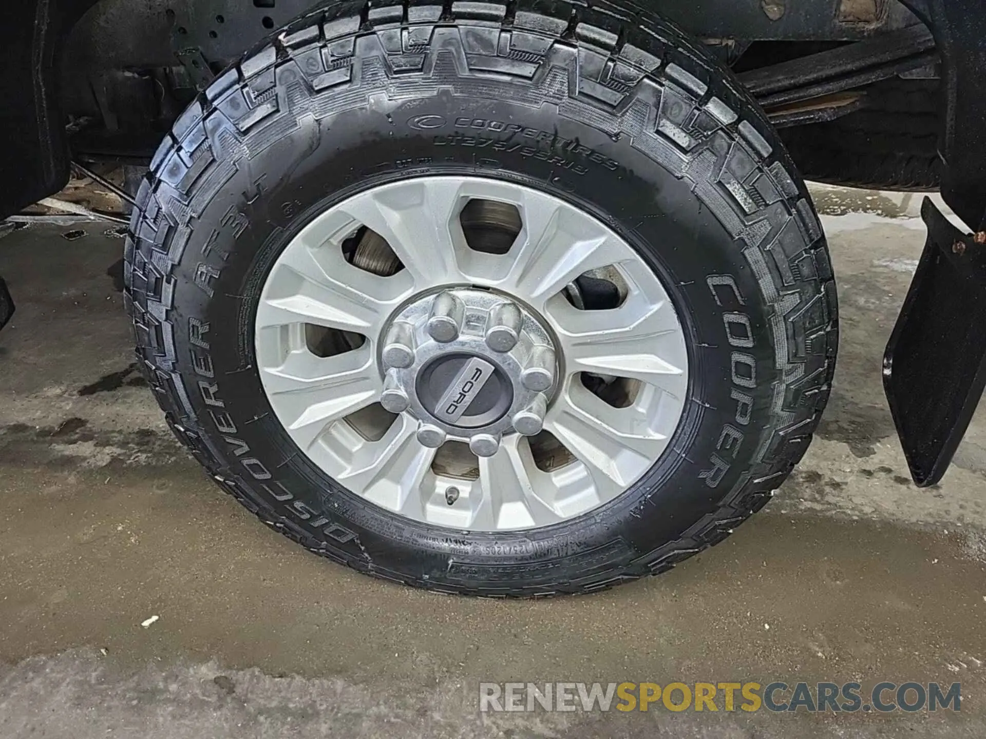 43 Photograph of a damaged car 1FT7W2B69LED71031 FORD F-250 2020