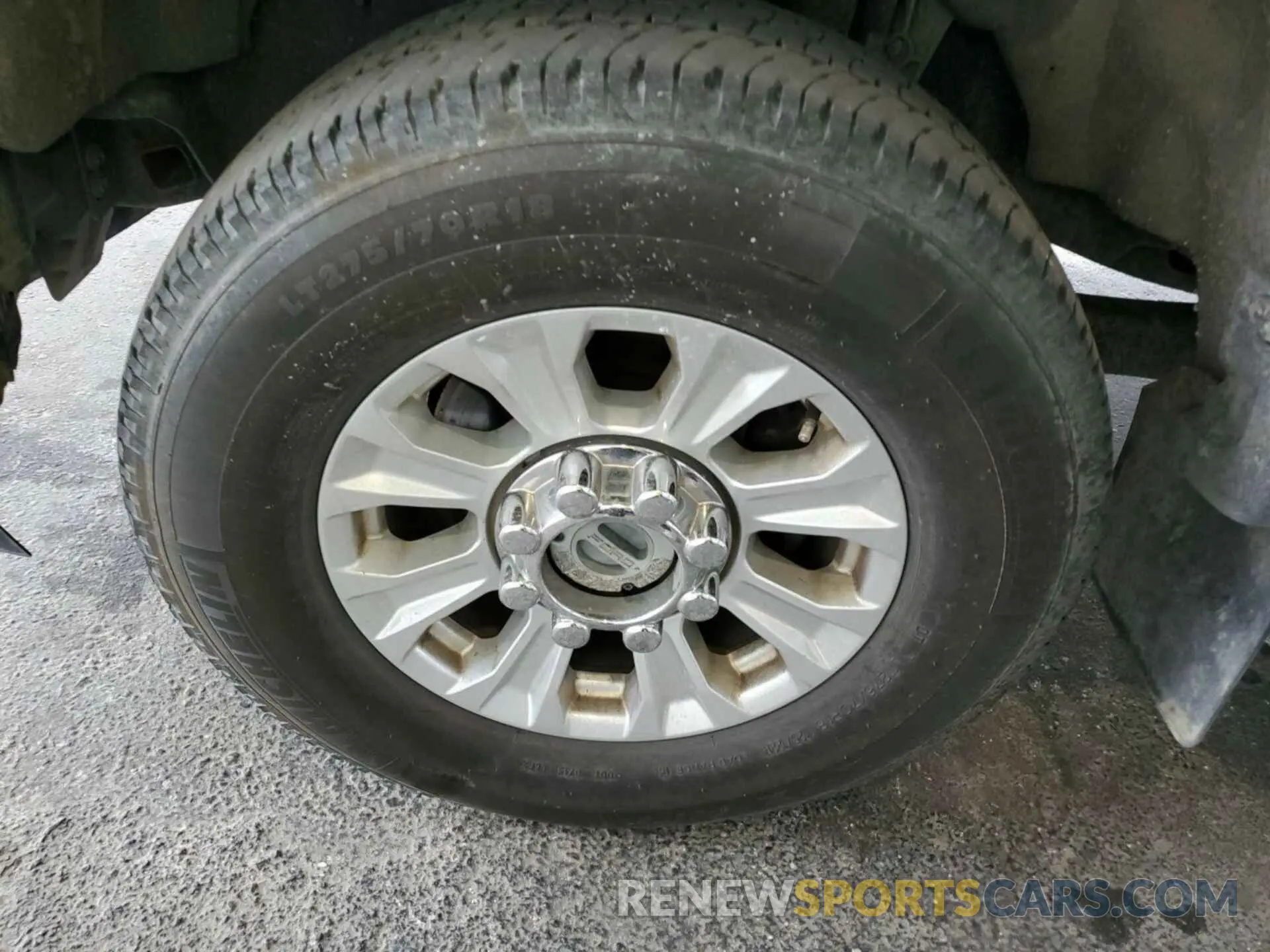6 Photograph of a damaged car 1FT7W2BT1LEC74718 FORD F-250 2020