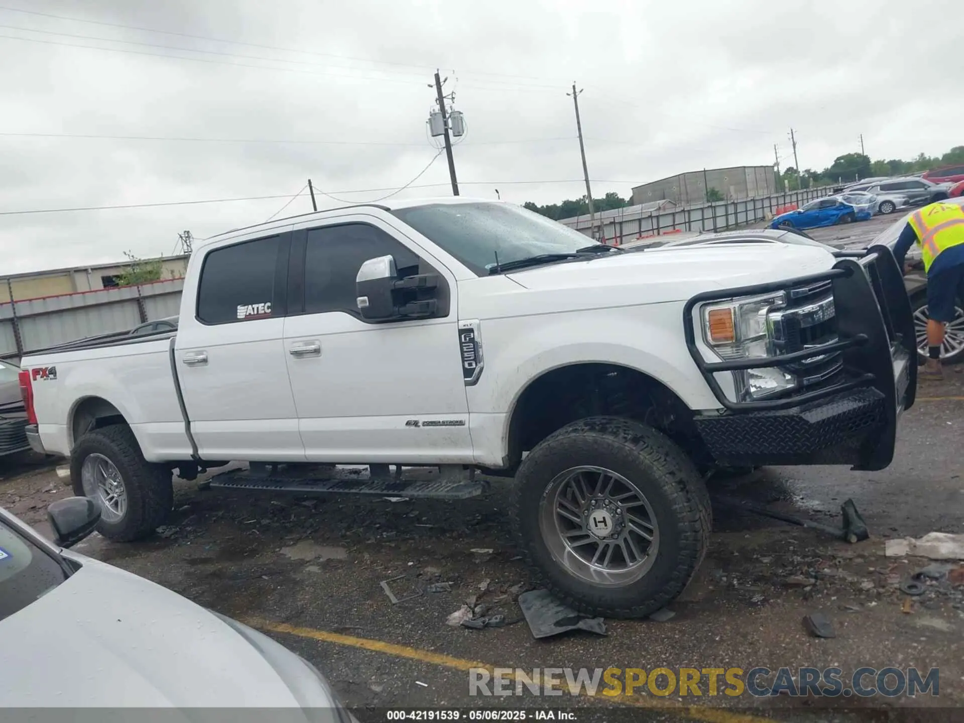 13 Photograph of a damaged car 1FT7W2BT2LED86170 FORD F-250 2020