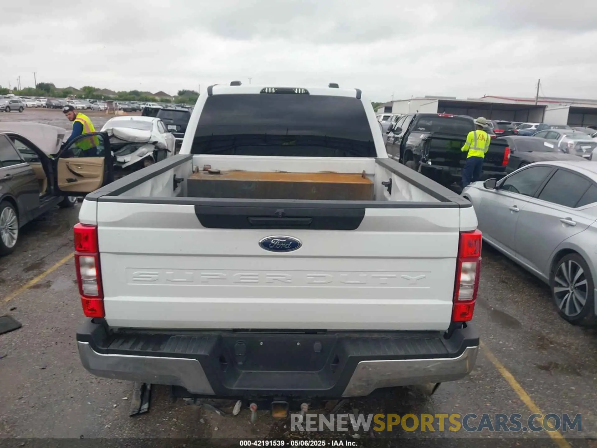 16 Photograph of a damaged car 1FT7W2BT2LED86170 FORD F-250 2020