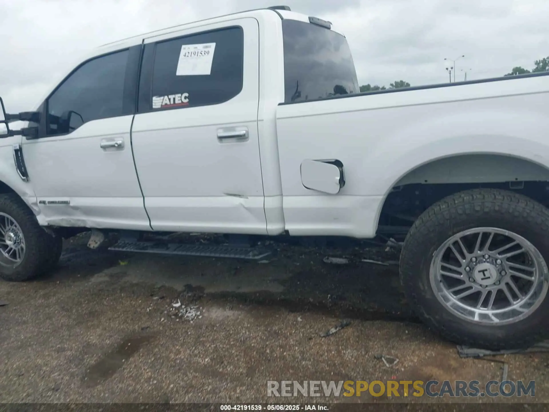6 Photograph of a damaged car 1FT7W2BT2LED86170 FORD F-250 2020