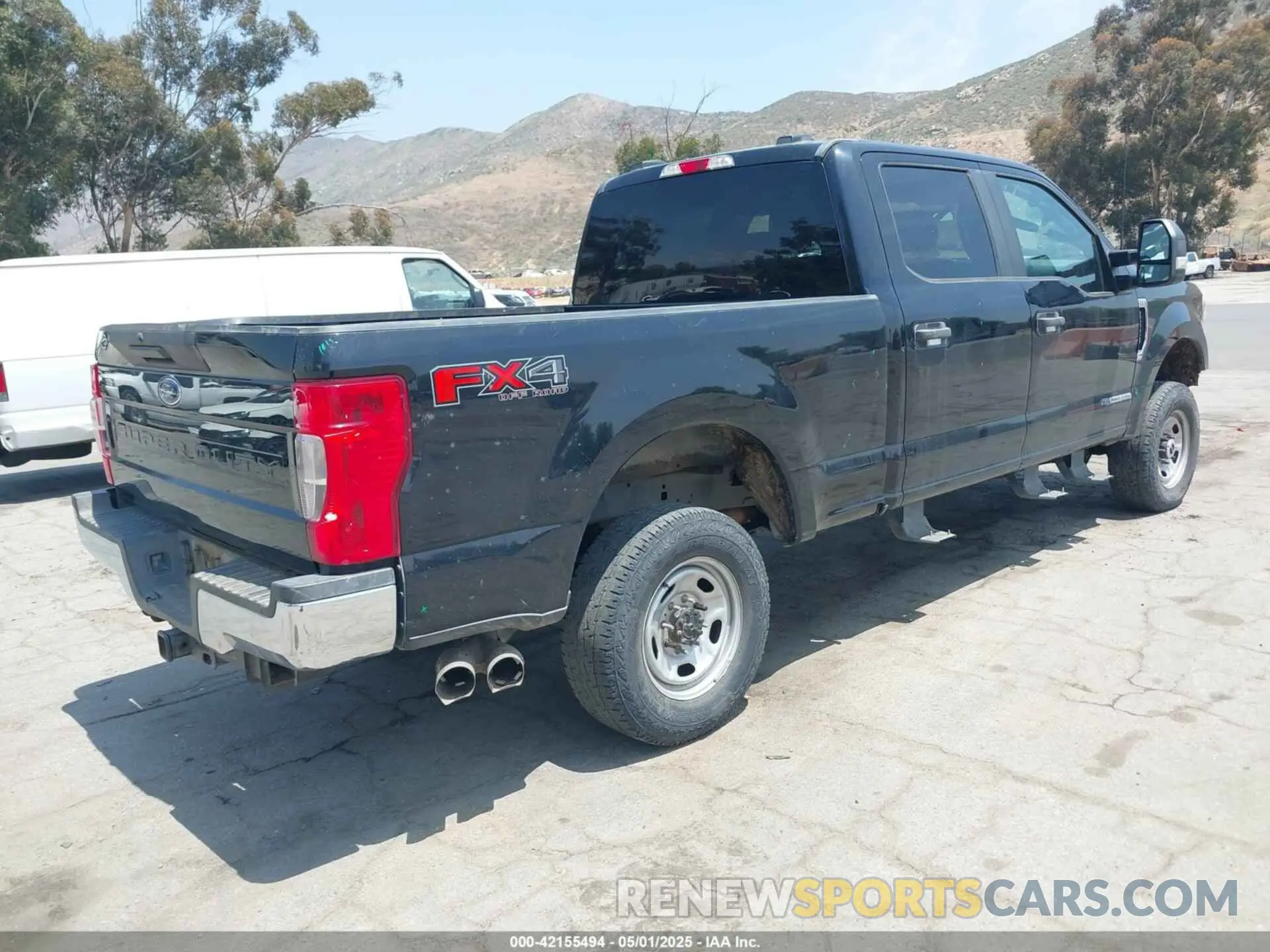 4 Photograph of a damaged car 1FT7W2BTXLEE69524 FORD F-250 2020
