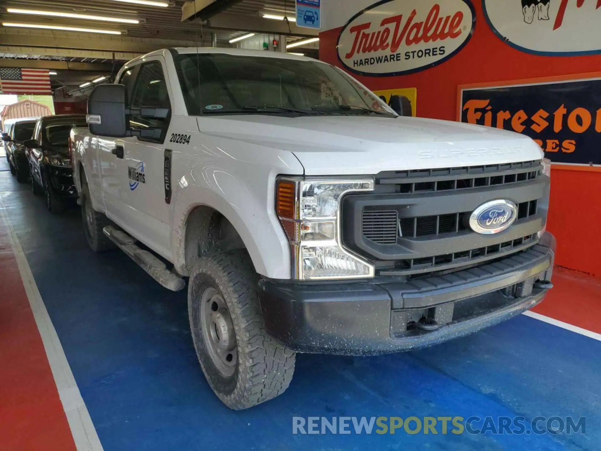 18 Photograph of a damaged car 1FT7X2B65LEC53619 FORD F-250 2020