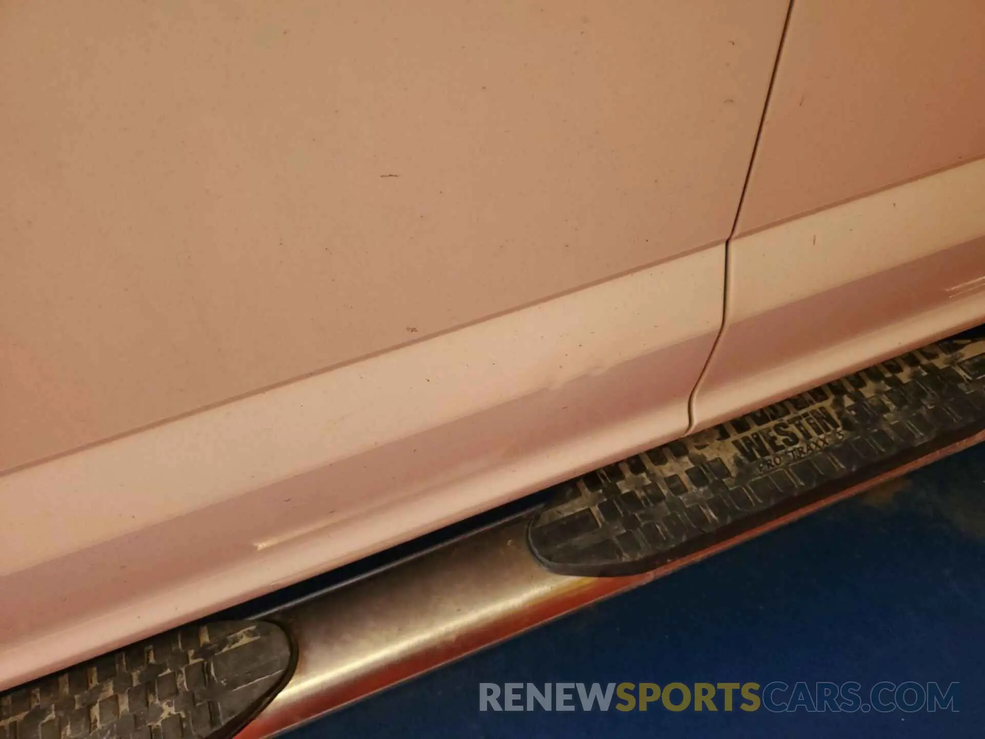 19 Photograph of a damaged car 1FT7X2B65LEC53619 FORD F-250 2020