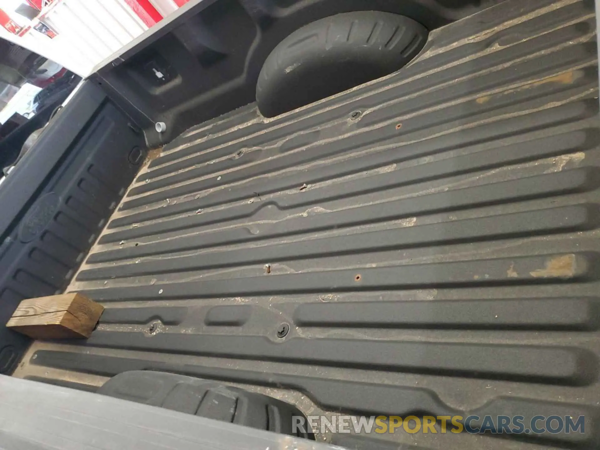 17 Photograph of a damaged car 1FT7X2BT9LEE50475 FORD F-250 2020