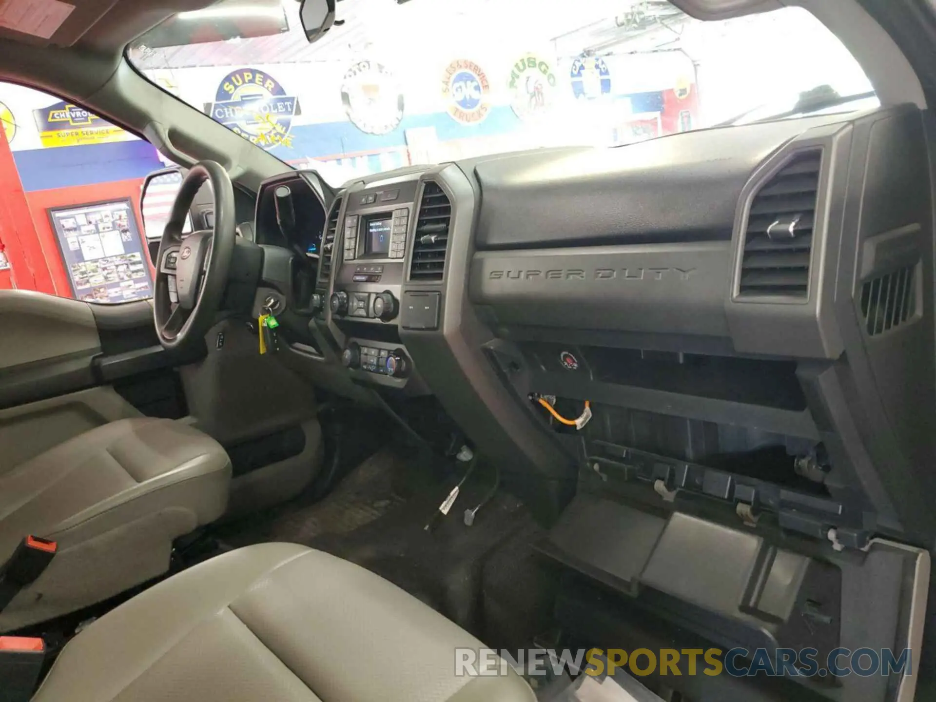 22 Photograph of a damaged car 1FT7X2BT9LEE50475 FORD F-250 2020
