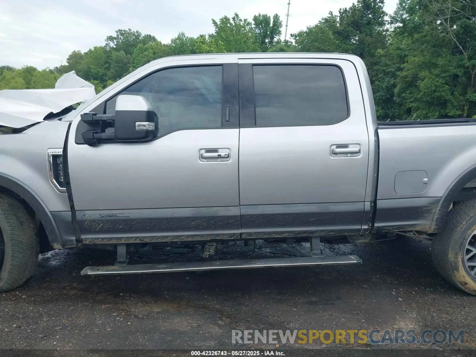13 Photograph of a damaged car 1FT8W2BT7LEE57027 FORD F-250 2020