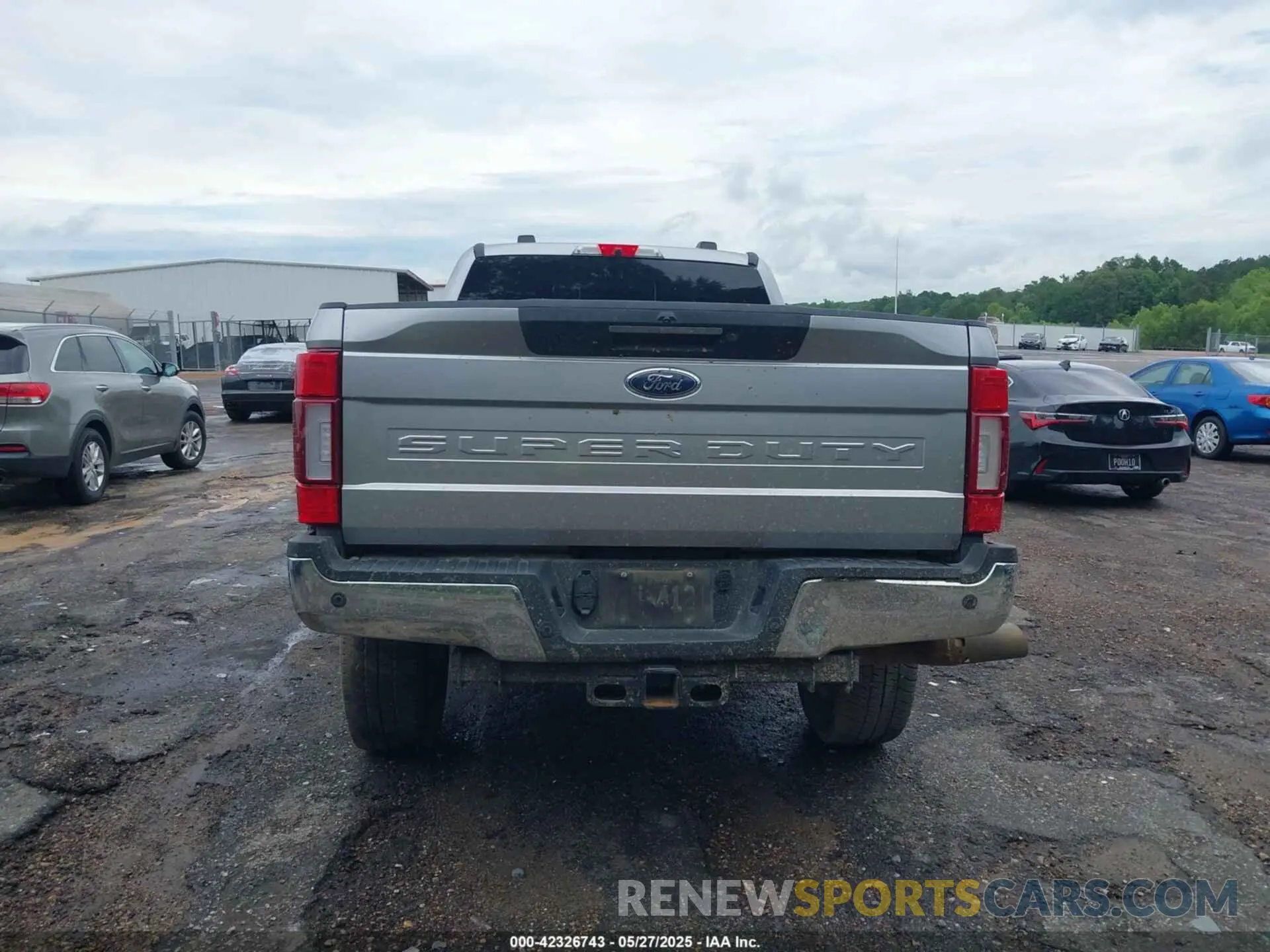 14 Photograph of a damaged car 1FT8W2BT7LEE57027 FORD F-250 2020