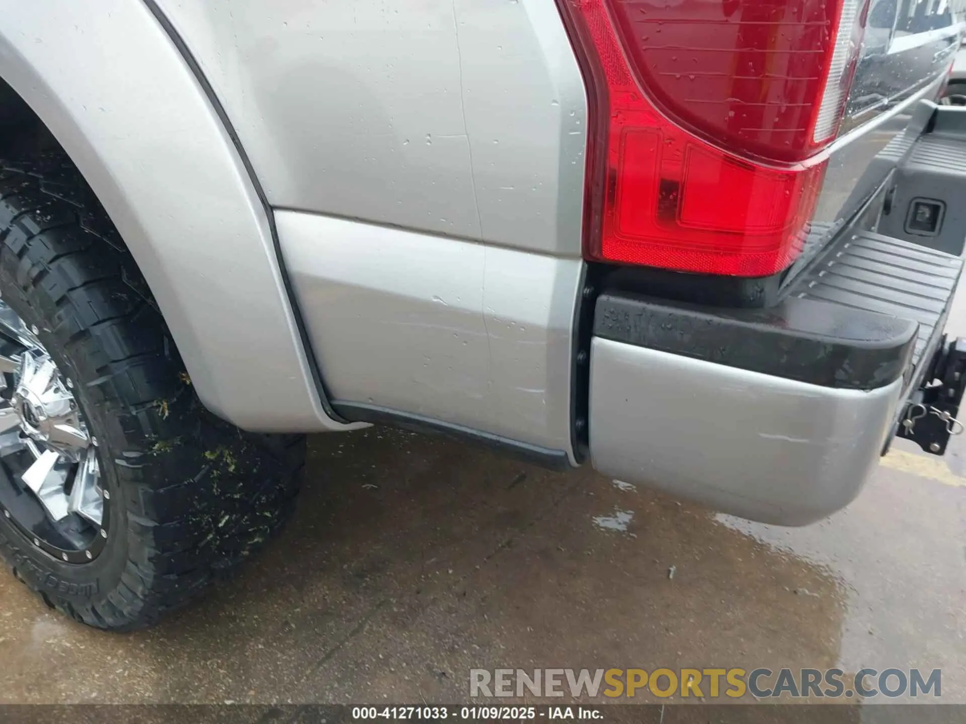 16 Photograph of a damaged car 1FT8W2BT8LEE71602 FORD F-250 2020