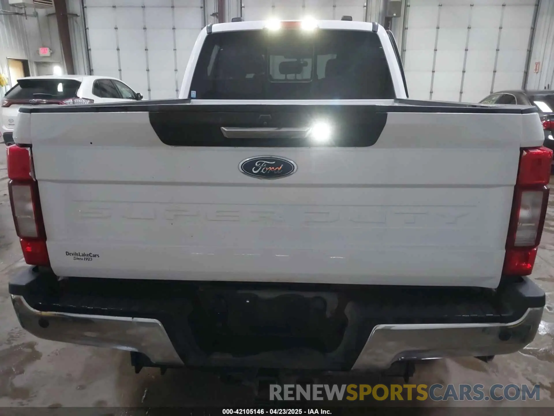 17 Photograph of a damaged car 1FT7W2B63MED44005 FORD F-250 2021