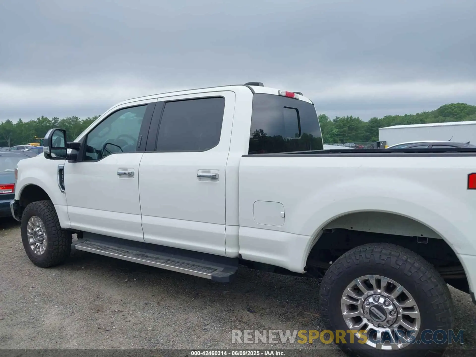 14 Photograph of a damaged car 1FT7W2BN0MED65191 FORD F-250 2021