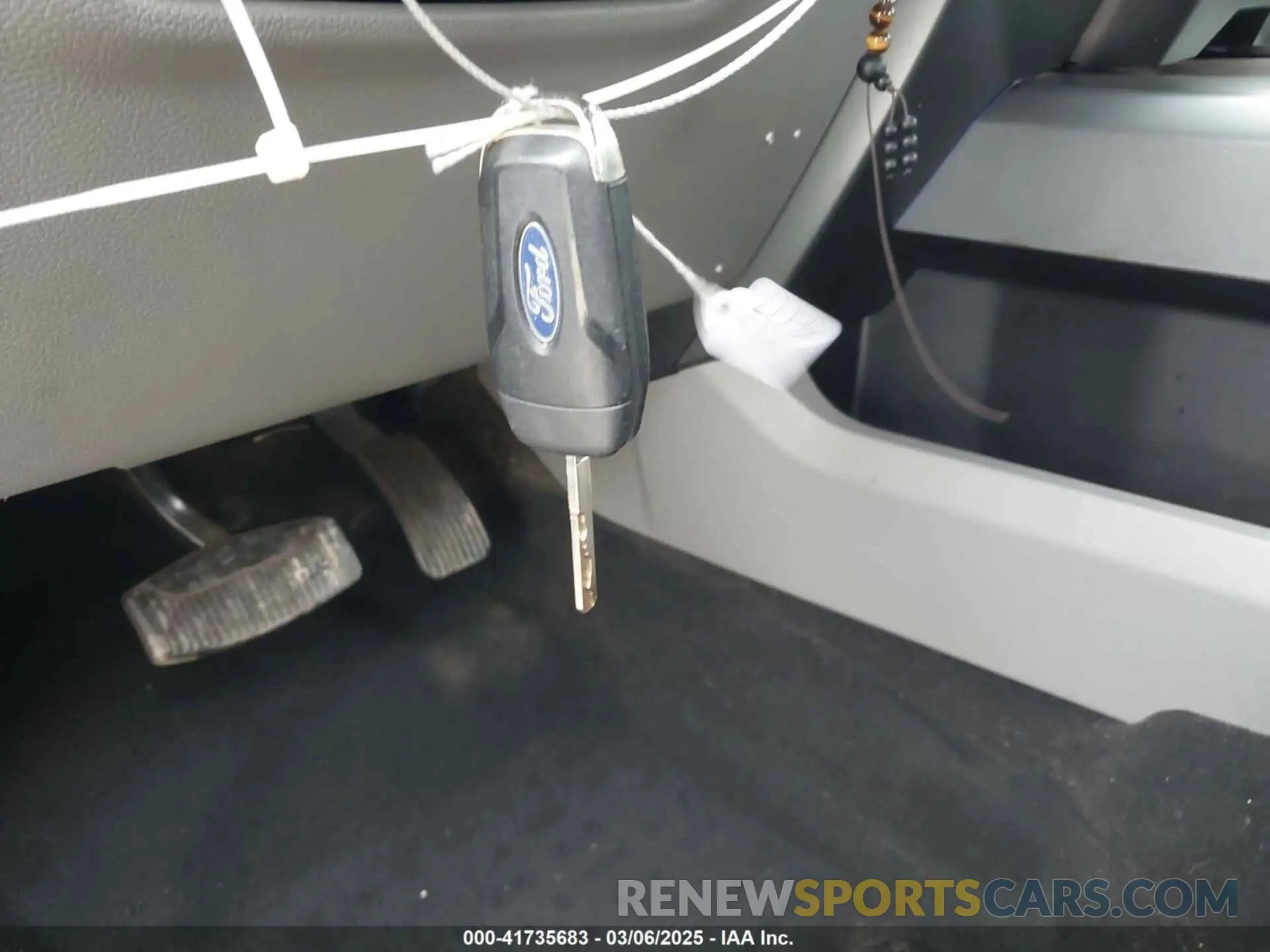 11 Photograph of a damaged car 1FT7W2BN1MEC37686 FORD F-250 2021