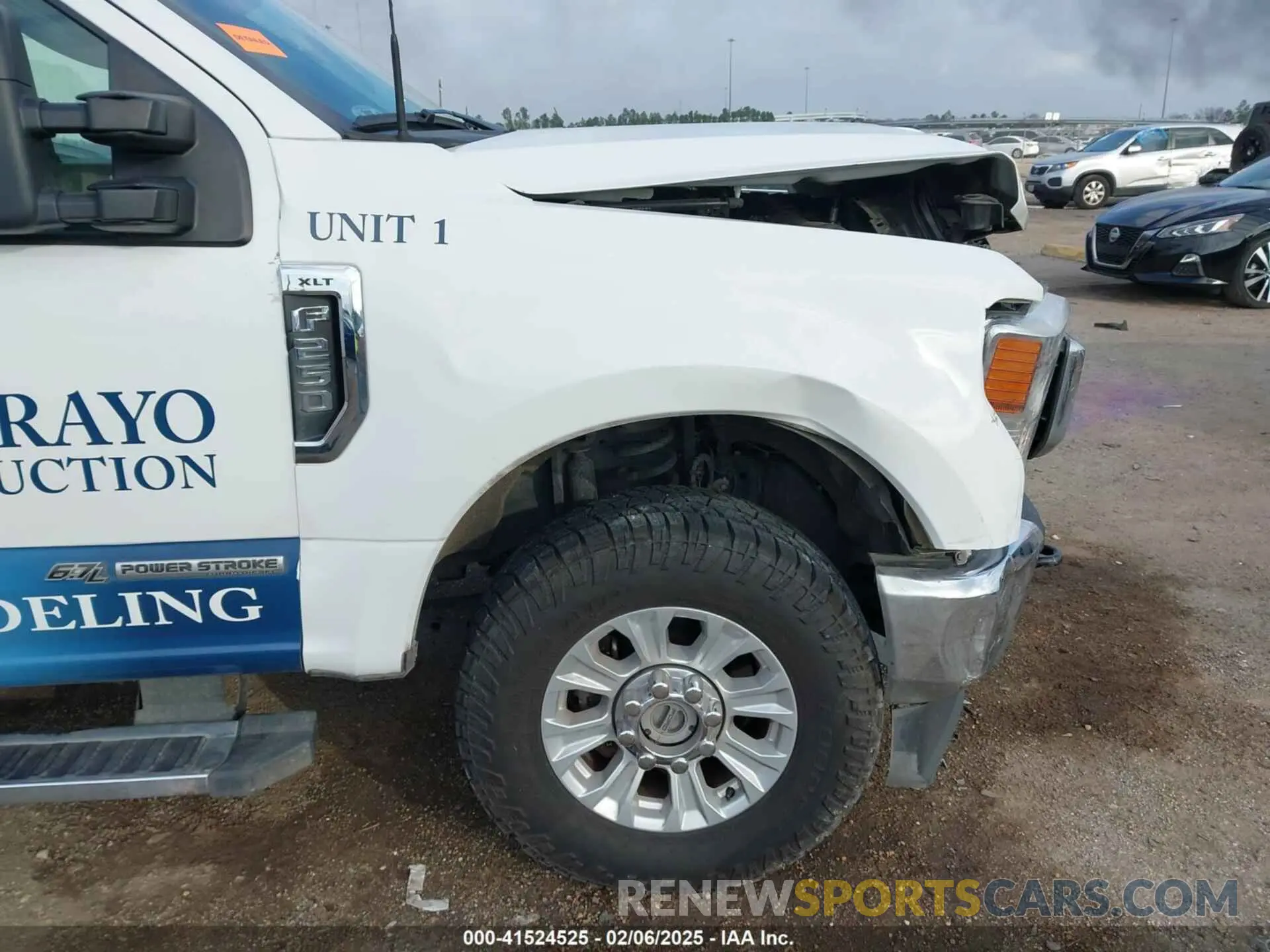 18 Photograph of a damaged car 1FT7X2BT9MEE07062 FORD F-250 2021