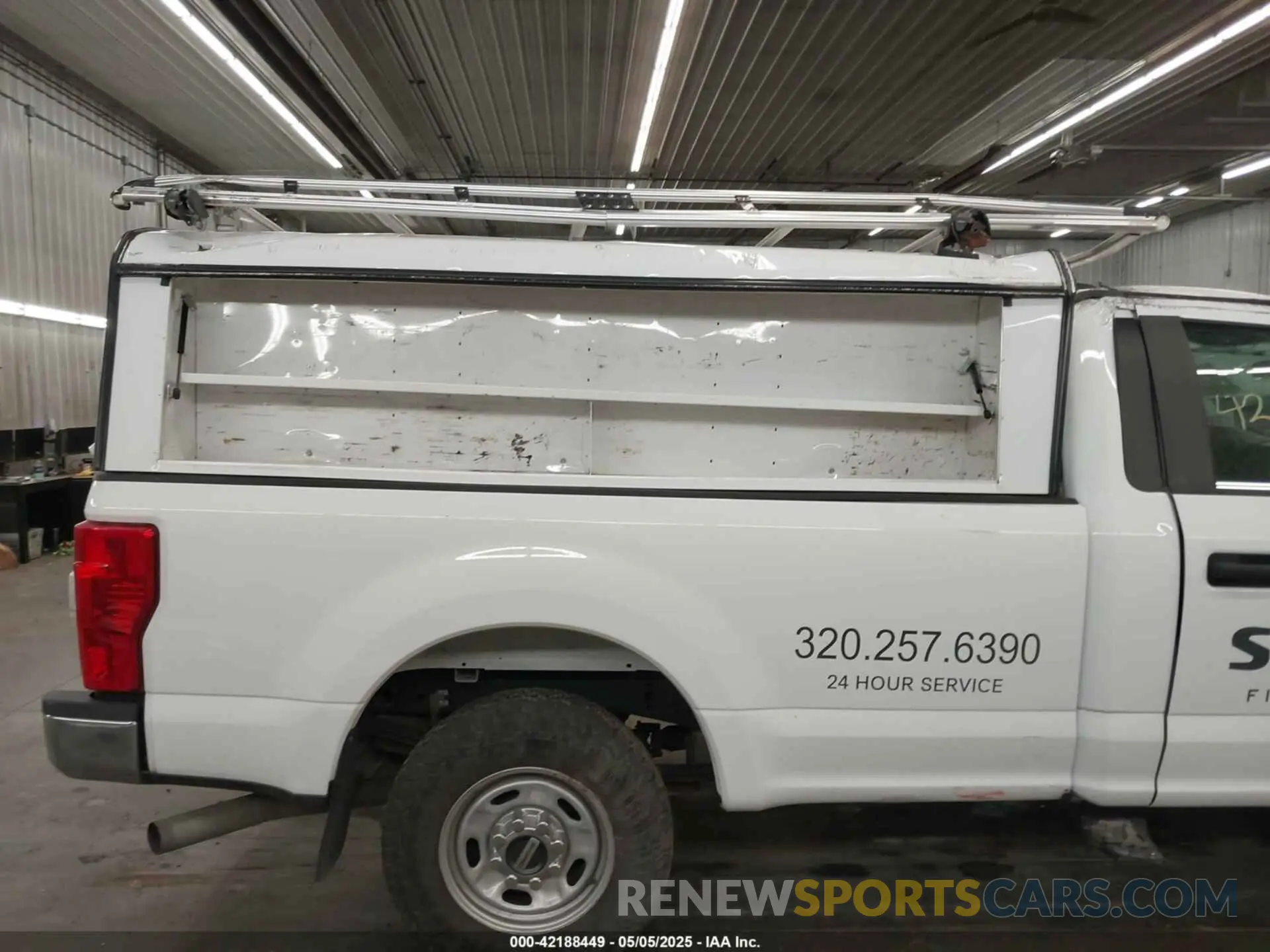 21 Фотография поврежденного автомобиля 1FTBF2A60MED45575 FORD F-250 2021