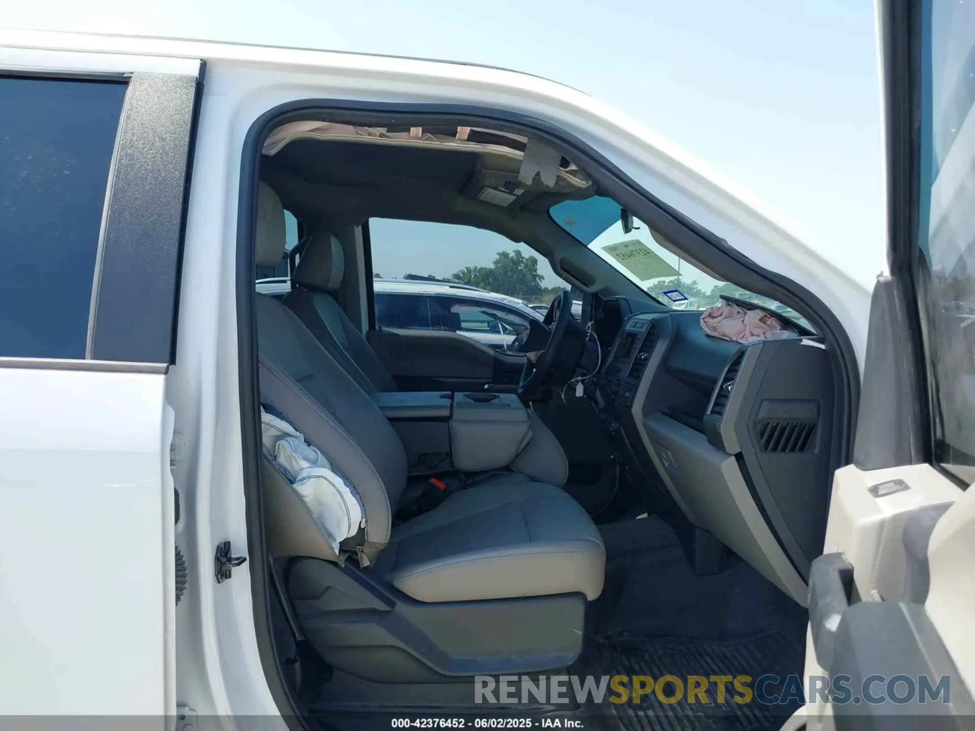 5 Photograph of a damaged car 1FT7W2A62NEF64075 FORD F-250 2022