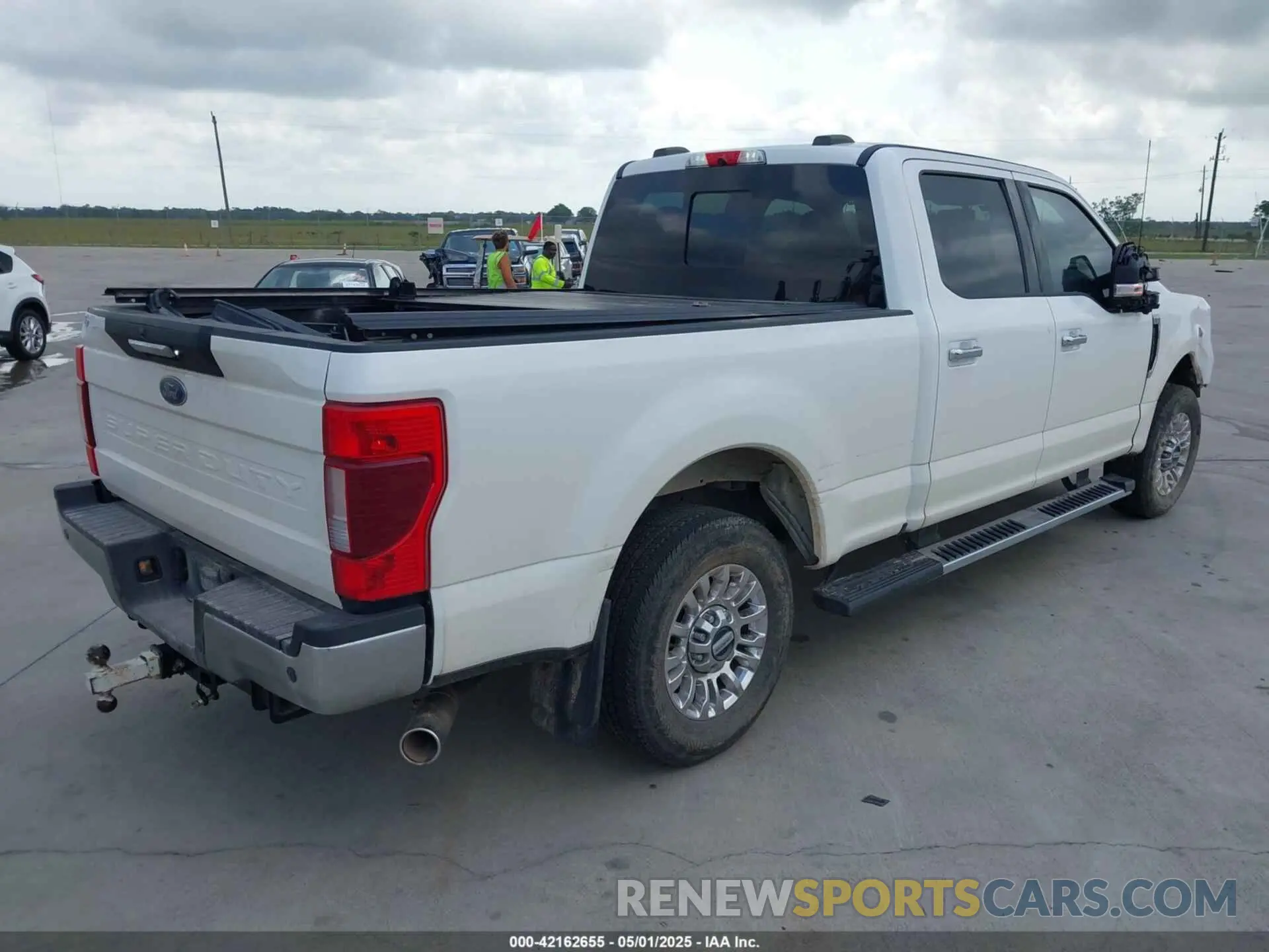 4 Photograph of a damaged car 1FT7W2A65NEC09143 FORD F-250 2022