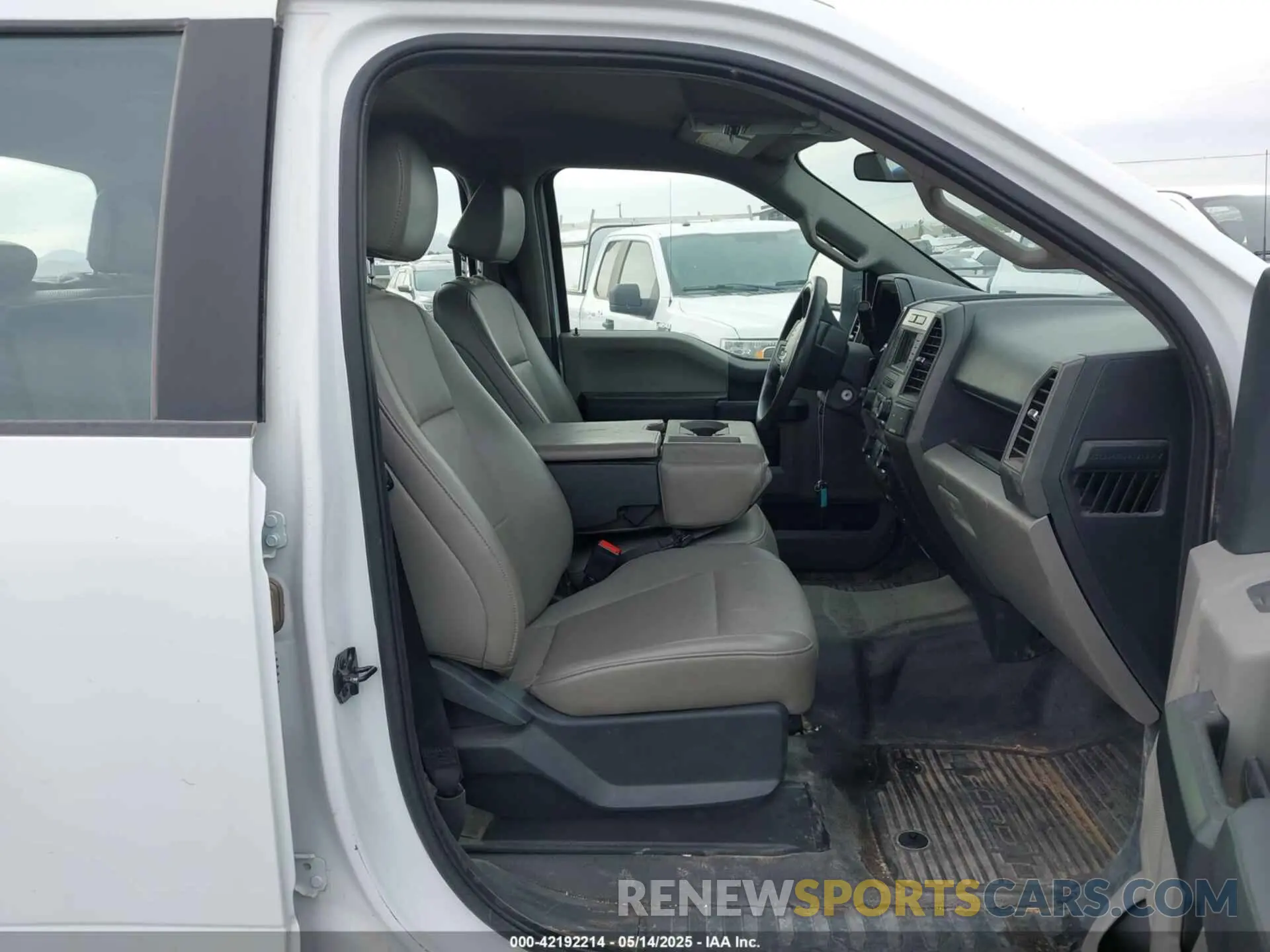 5 Photograph of a damaged car 1FT7W2A65NEF40014 FORD F-250 2022