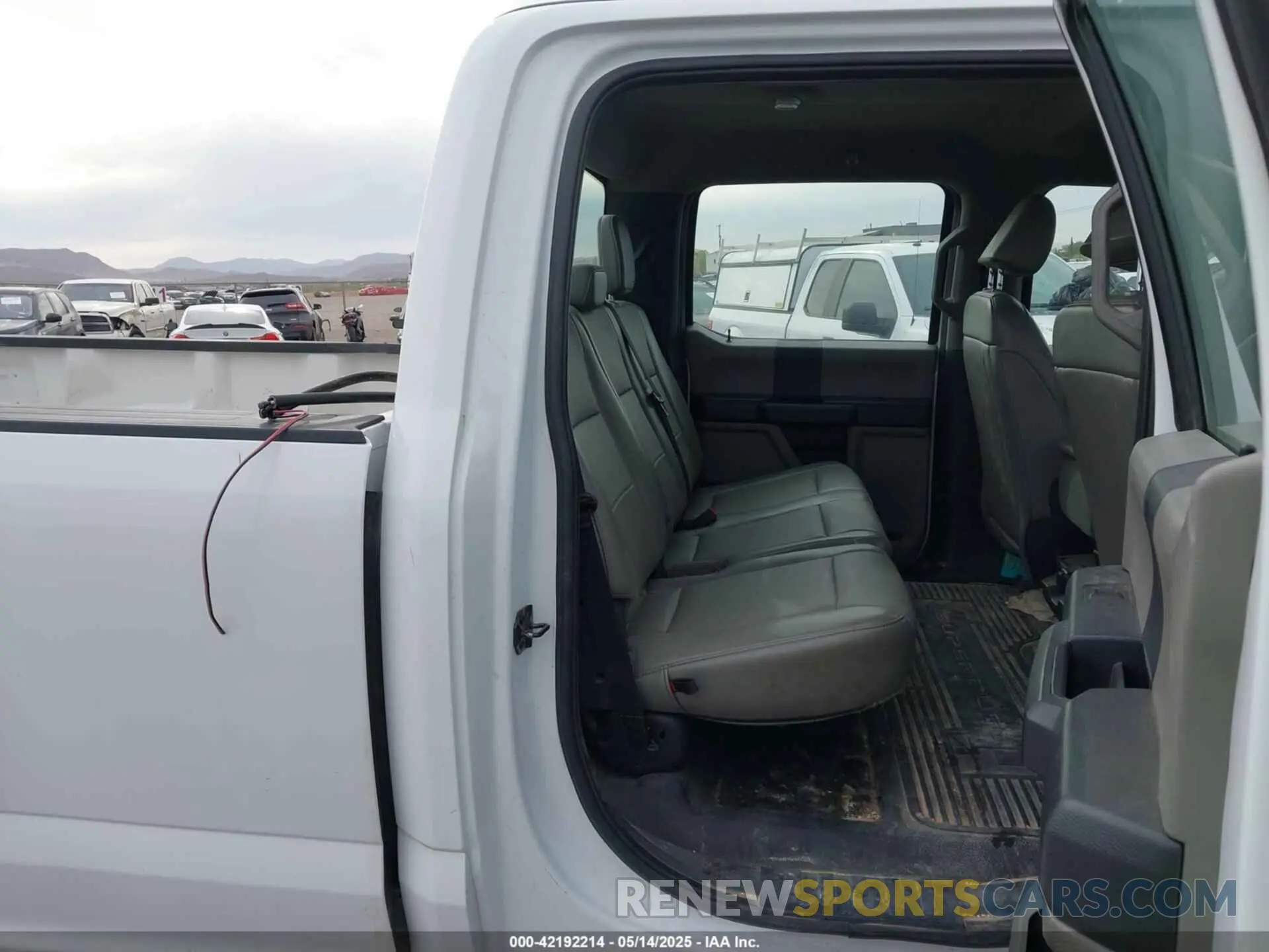 8 Photograph of a damaged car 1FT7W2A65NEF40014 FORD F-250 2022