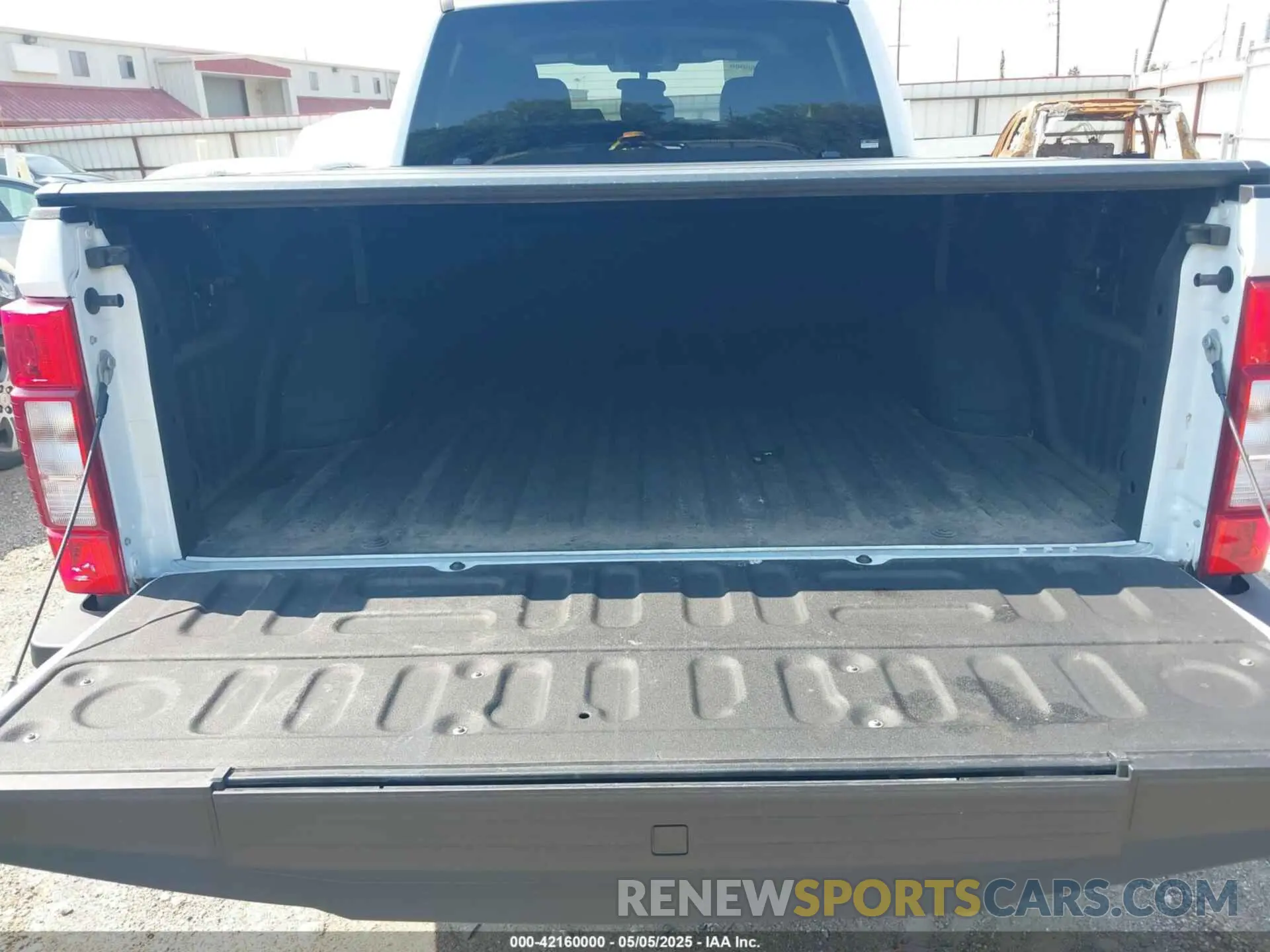 18 Фотография поврежденного автомобиля 1FT7W2B63NEF92059 FORD F-250 2022