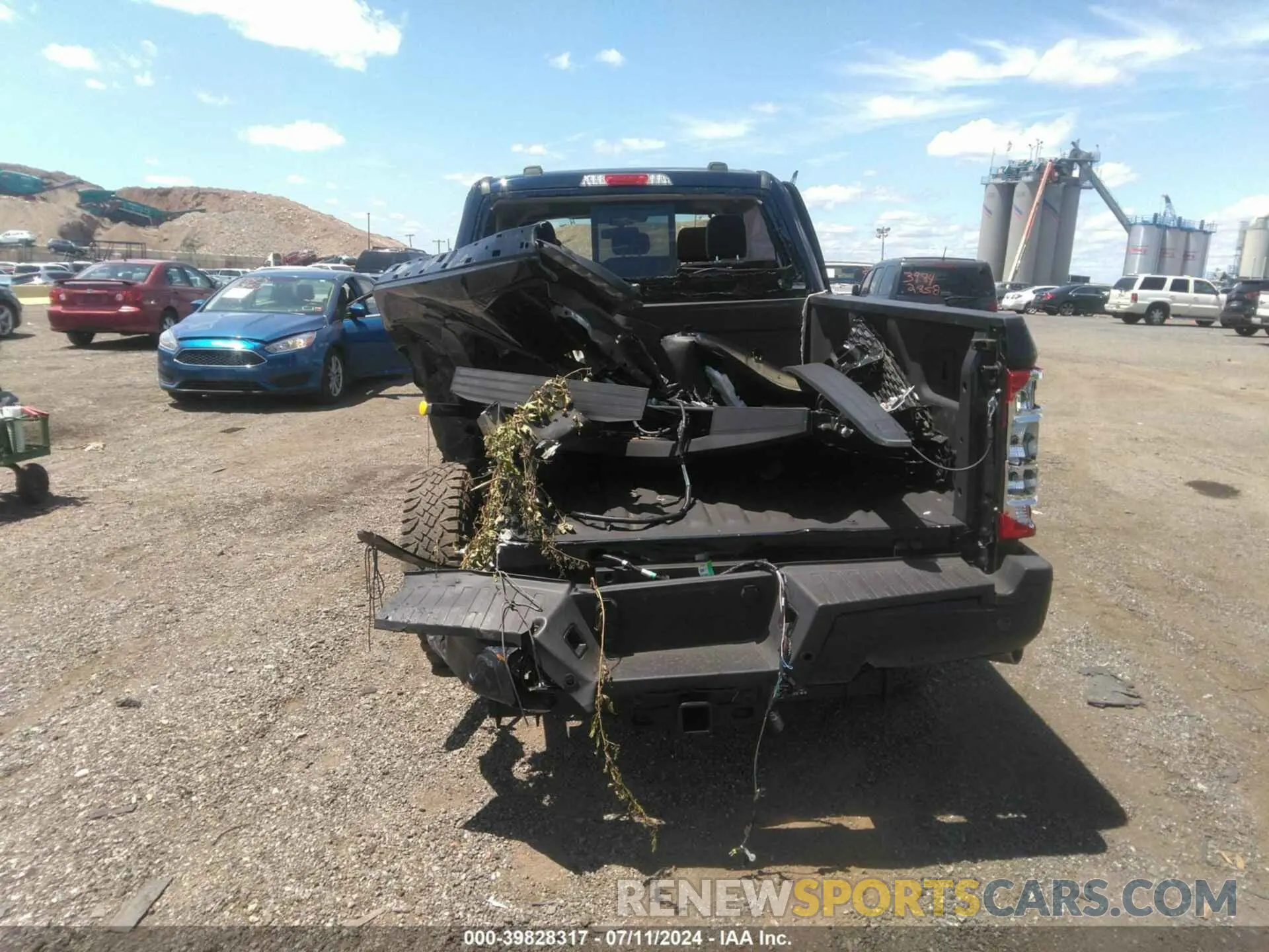 19 Photograph of a damaged car 1FT7W2BNXNEF72205 FORD F-250 2022