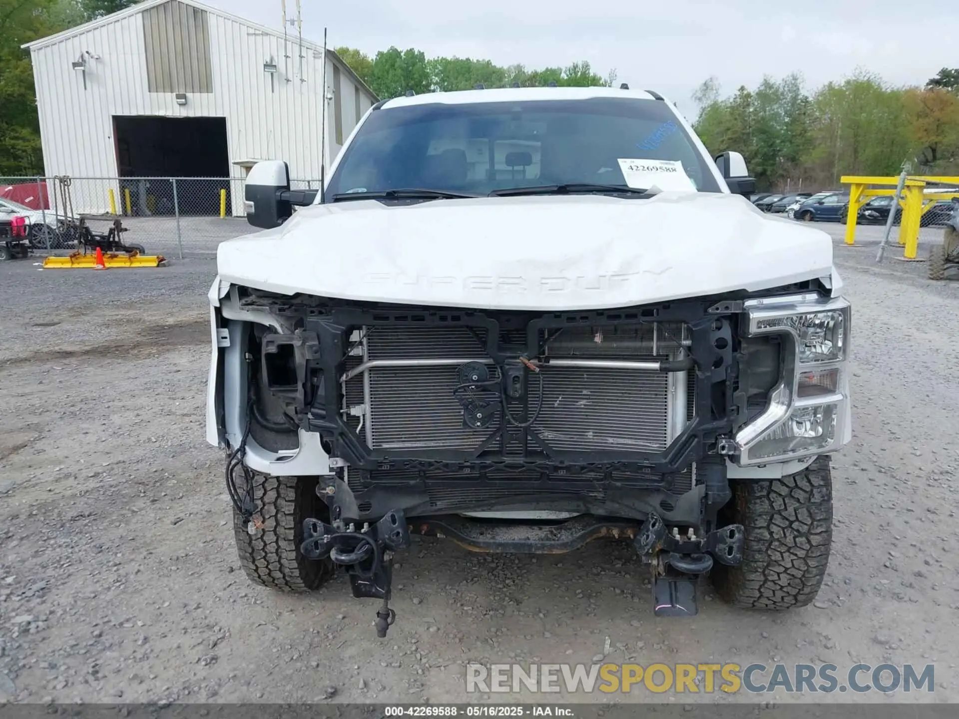 6 Photograph of a damaged car 1FT7W2BT1NEE27715 FORD F-250 2022