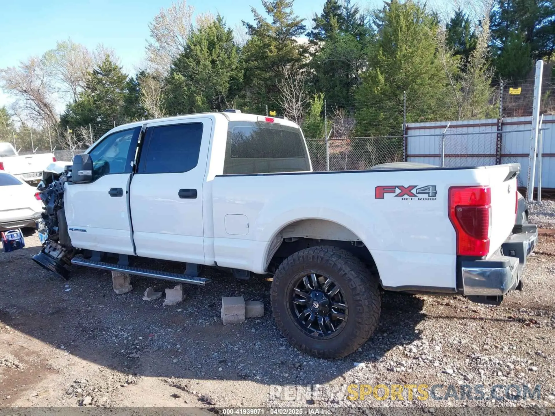 15 Photograph of a damaged car 1FT7W2BTXNEF06817 FORD F-250 2022