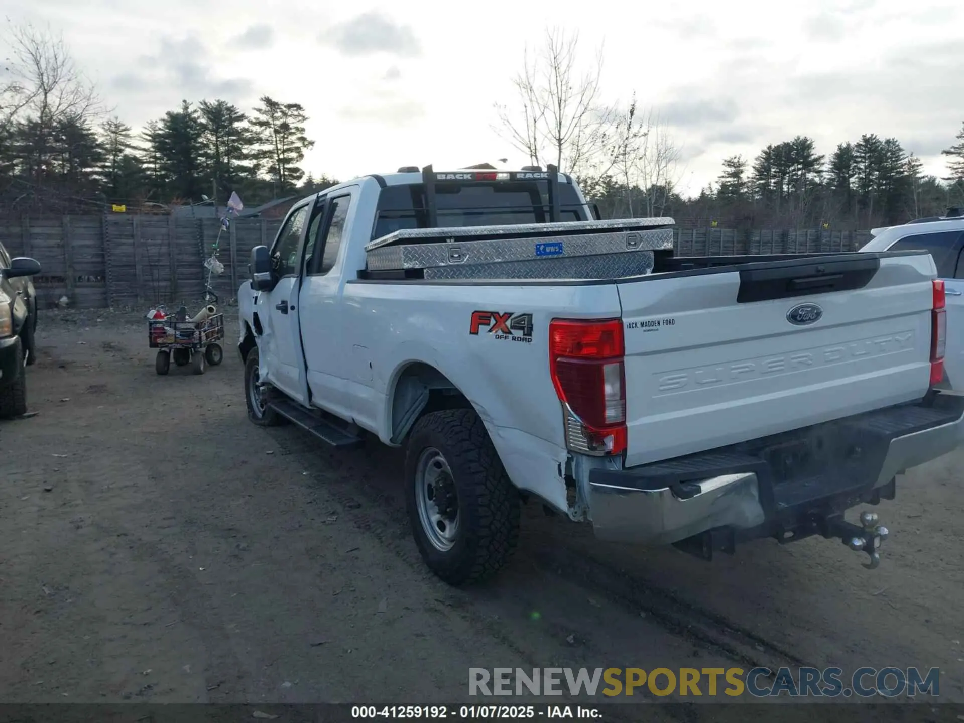 3 Photograph of a damaged car 1FT7X2B65NEC97669 FORD F-250 2022