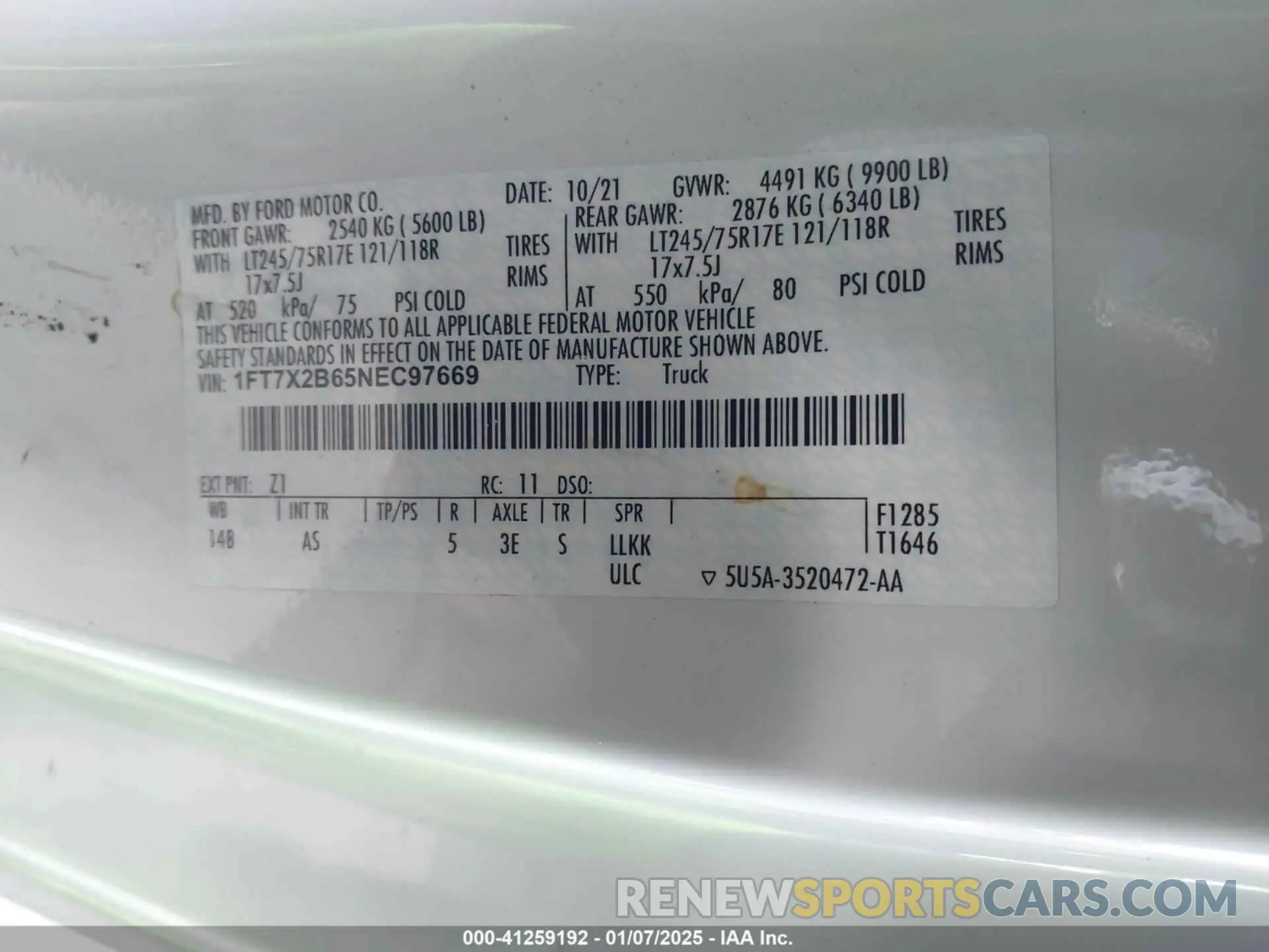 9 Photograph of a damaged car 1FT7X2B65NEC97669 FORD F-250 2022