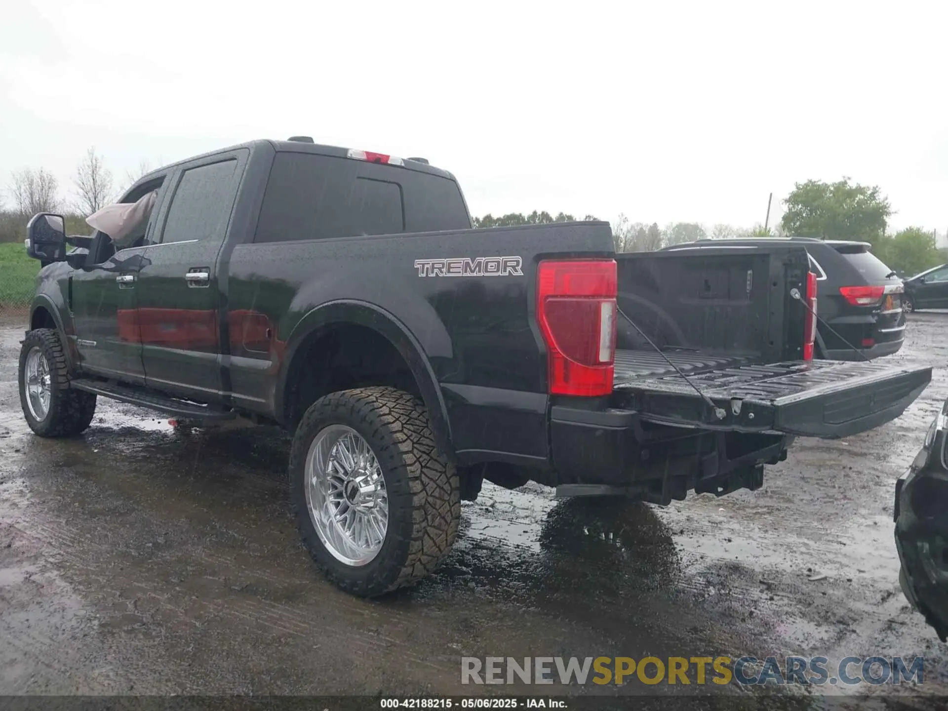 3 Photograph of a damaged car 1FT8W2BT3NED24543 FORD F-250 2022