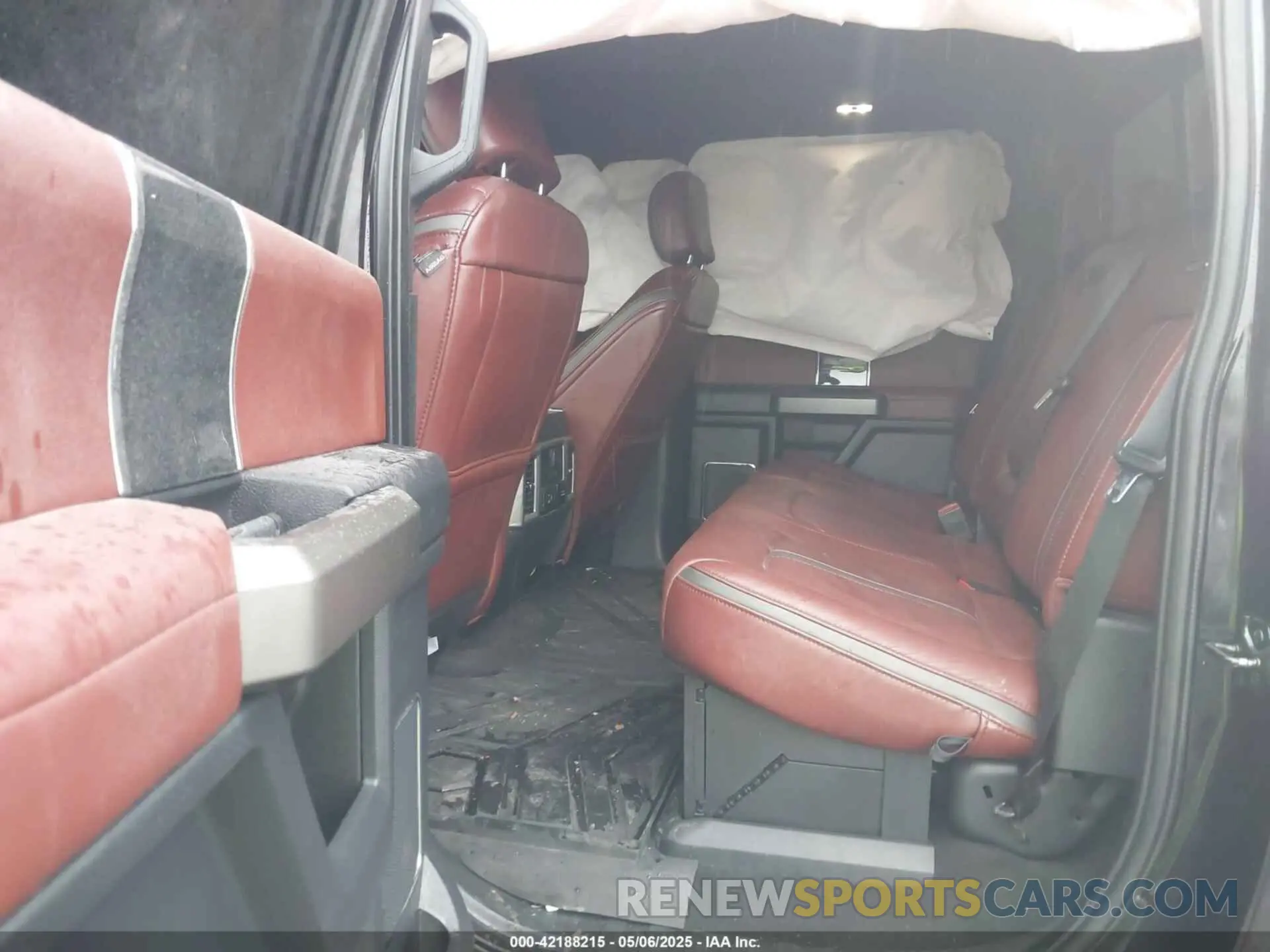 7 Photograph of a damaged car 1FT8W2BT3NED24543 FORD F-250 2022
