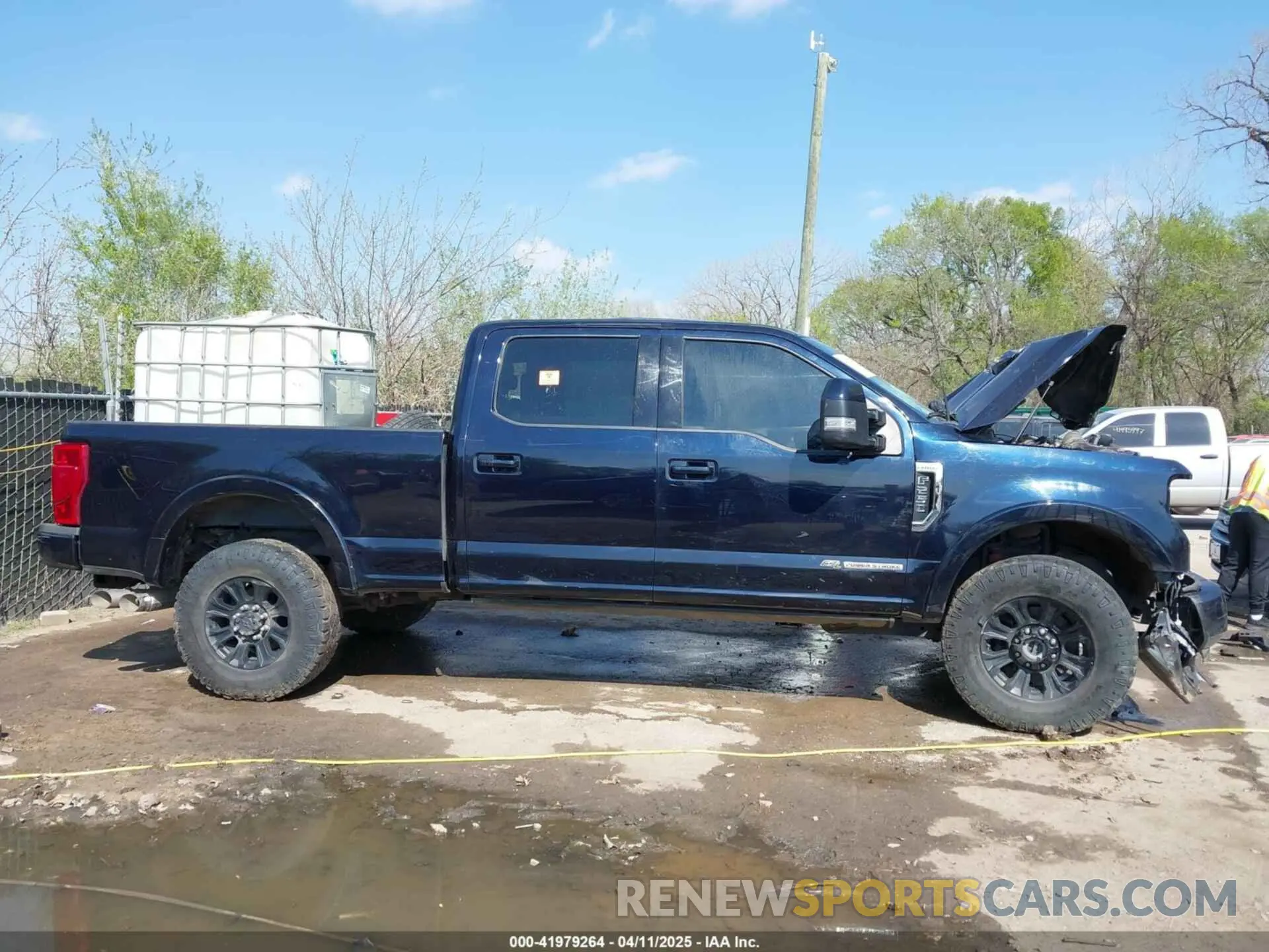 14 Photograph of a damaged car 1FT8W2BT9NED33019 FORD F-250 2022