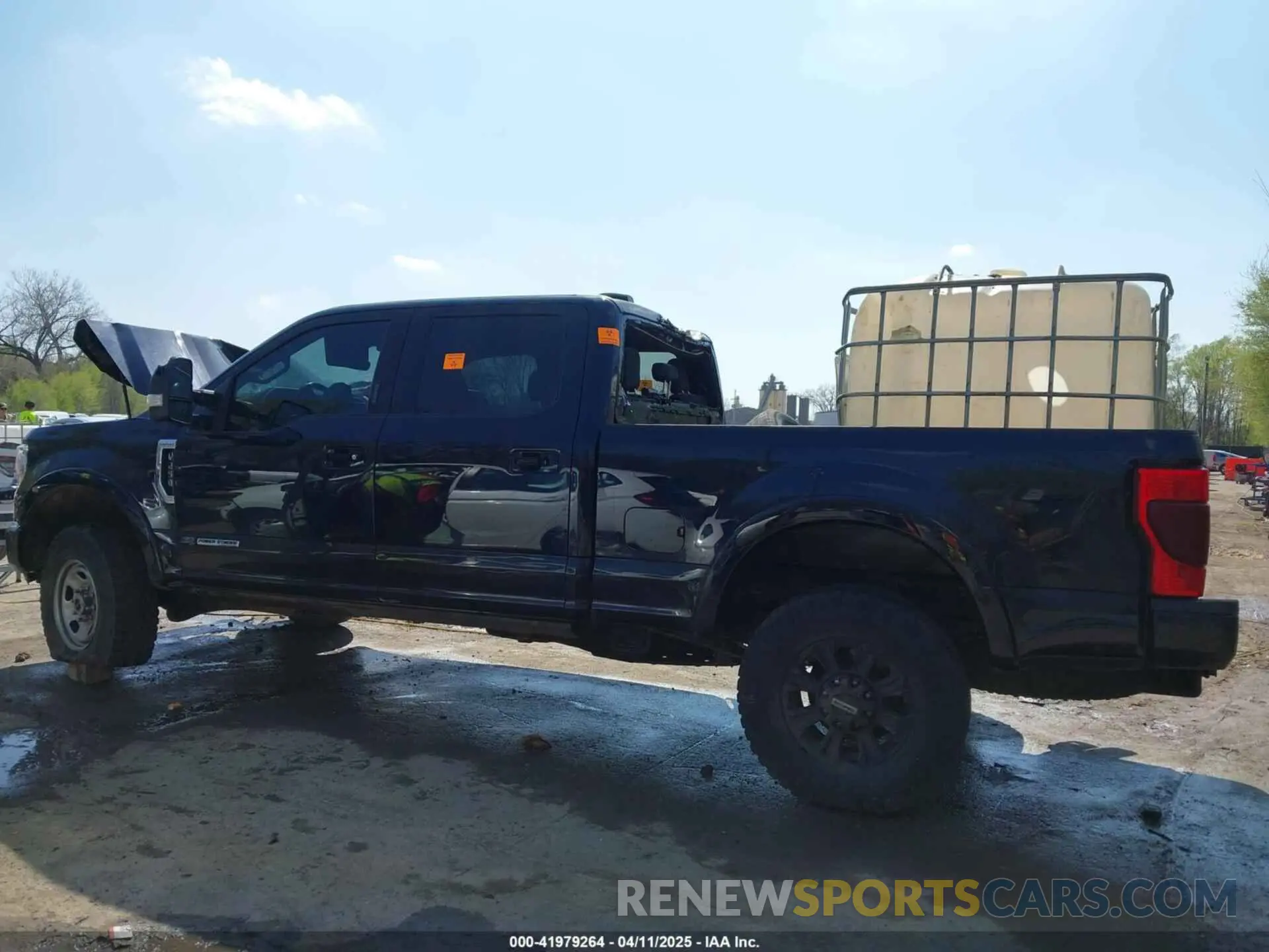 15 Photograph of a damaged car 1FT8W2BT9NED33019 FORD F-250 2022