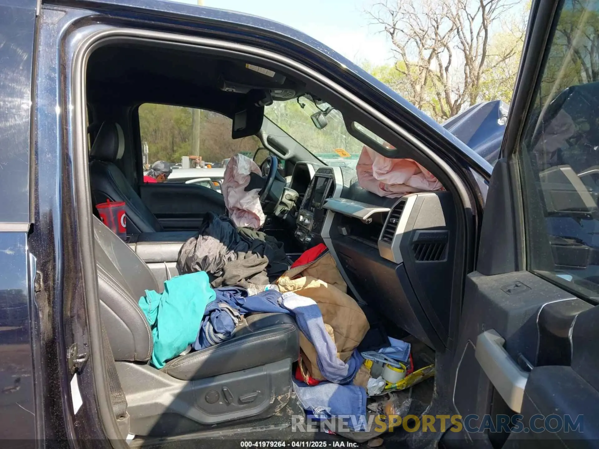 6 Photograph of a damaged car 1FT8W2BT9NED33019 FORD F-250 2022