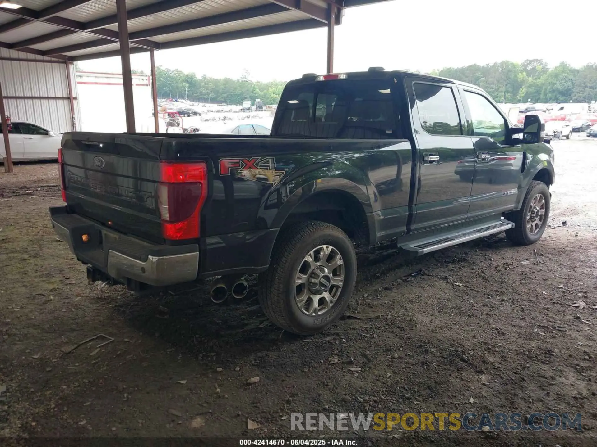4 Photograph of a damaged car 1FT8W2BT9NED68644 FORD F-250 2022