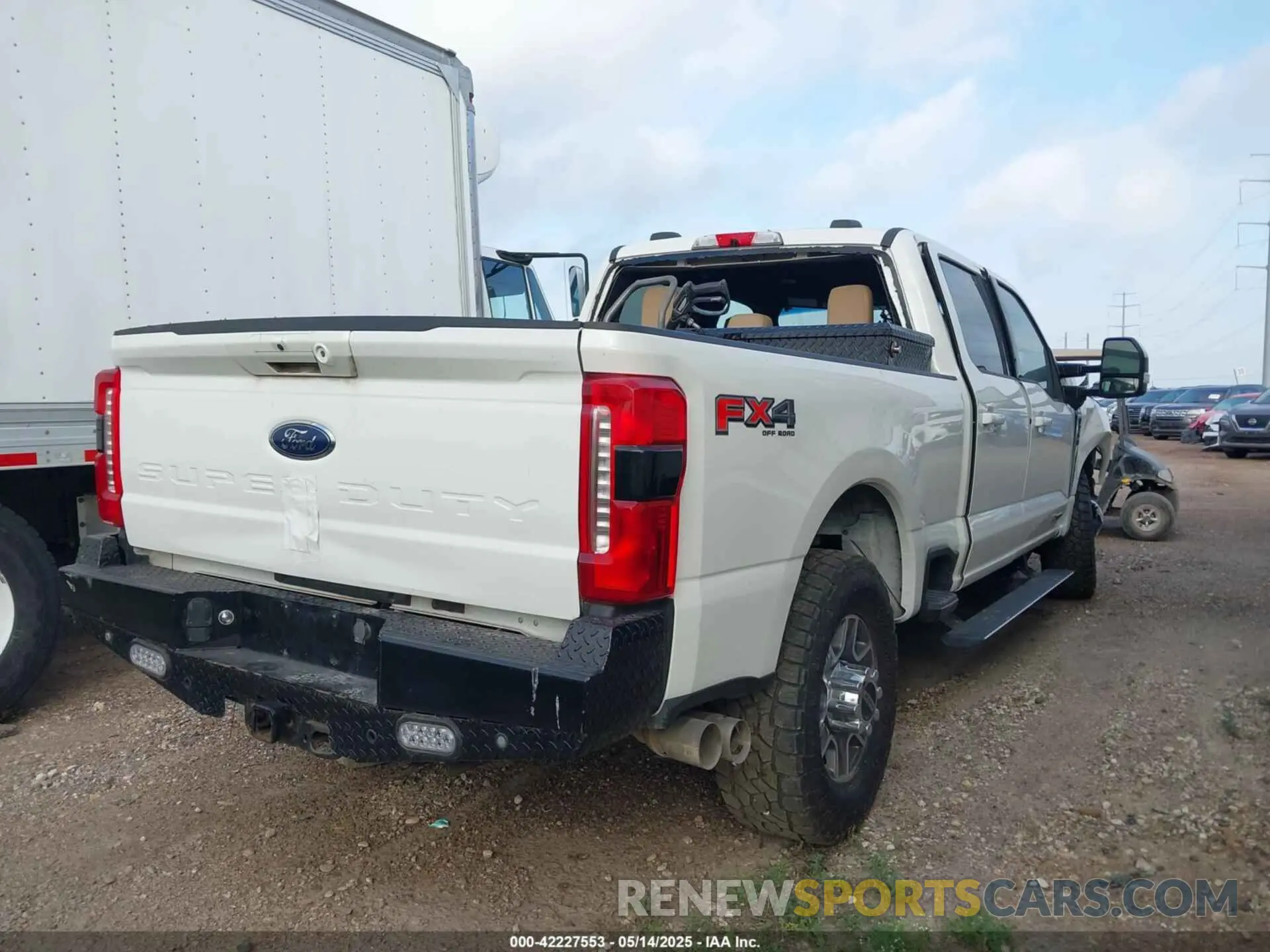 4 Фотография поврежденного автомобиля 1FT8W2BM1PEC87052 FORD F-250 2023