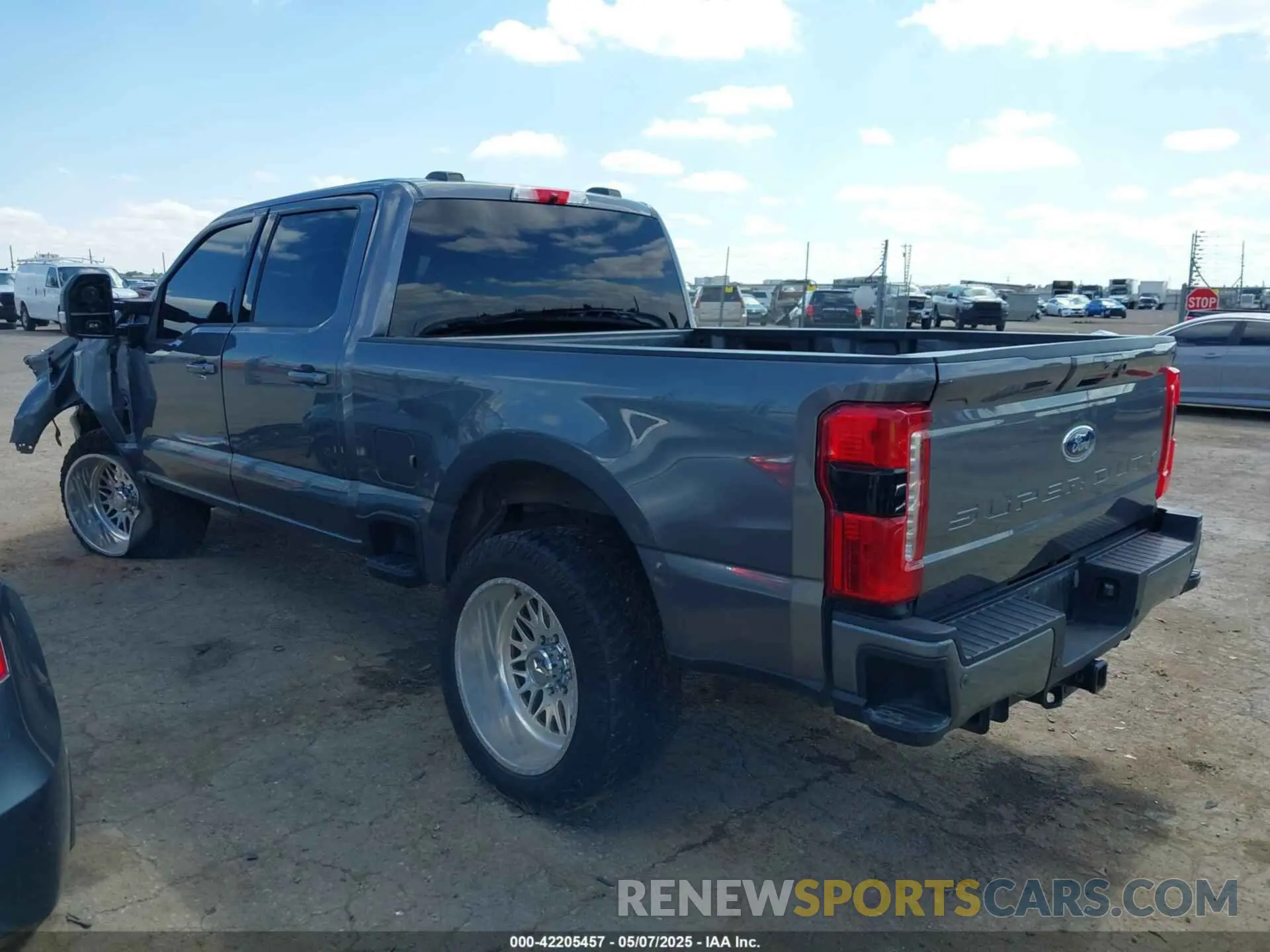 3 Фотография поврежденного автомобиля 1FT8W2BNXPED35835 FORD F-250 2023